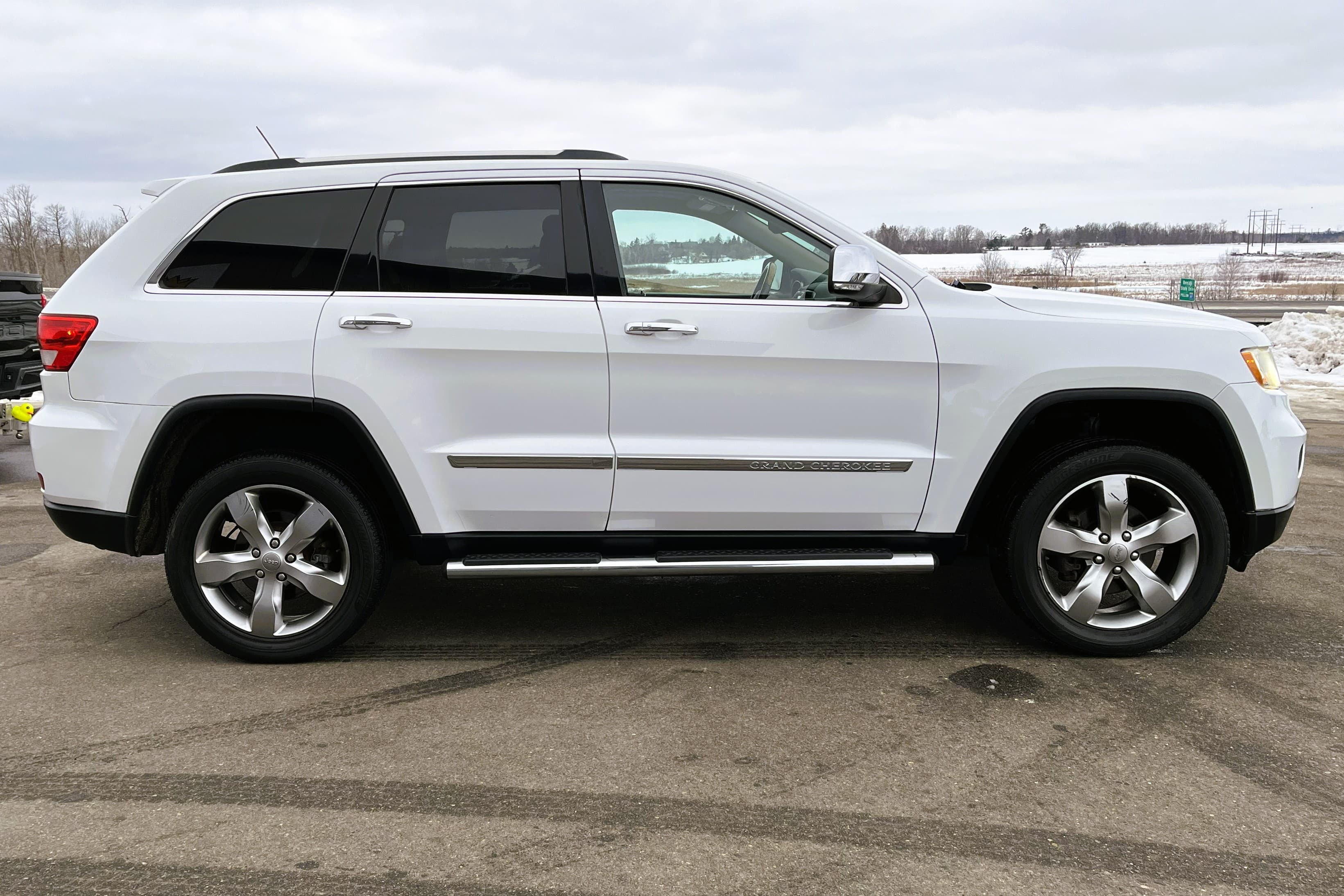 2013 Jeep Grand Cherokee  view 10