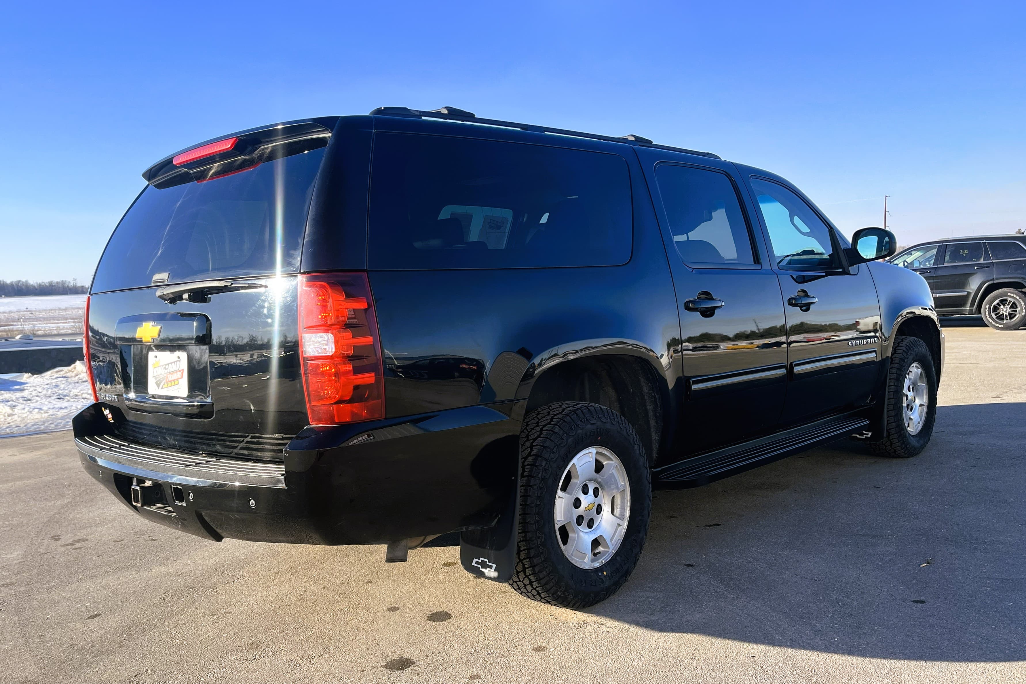 2014 Chevrolet Suburban view 8