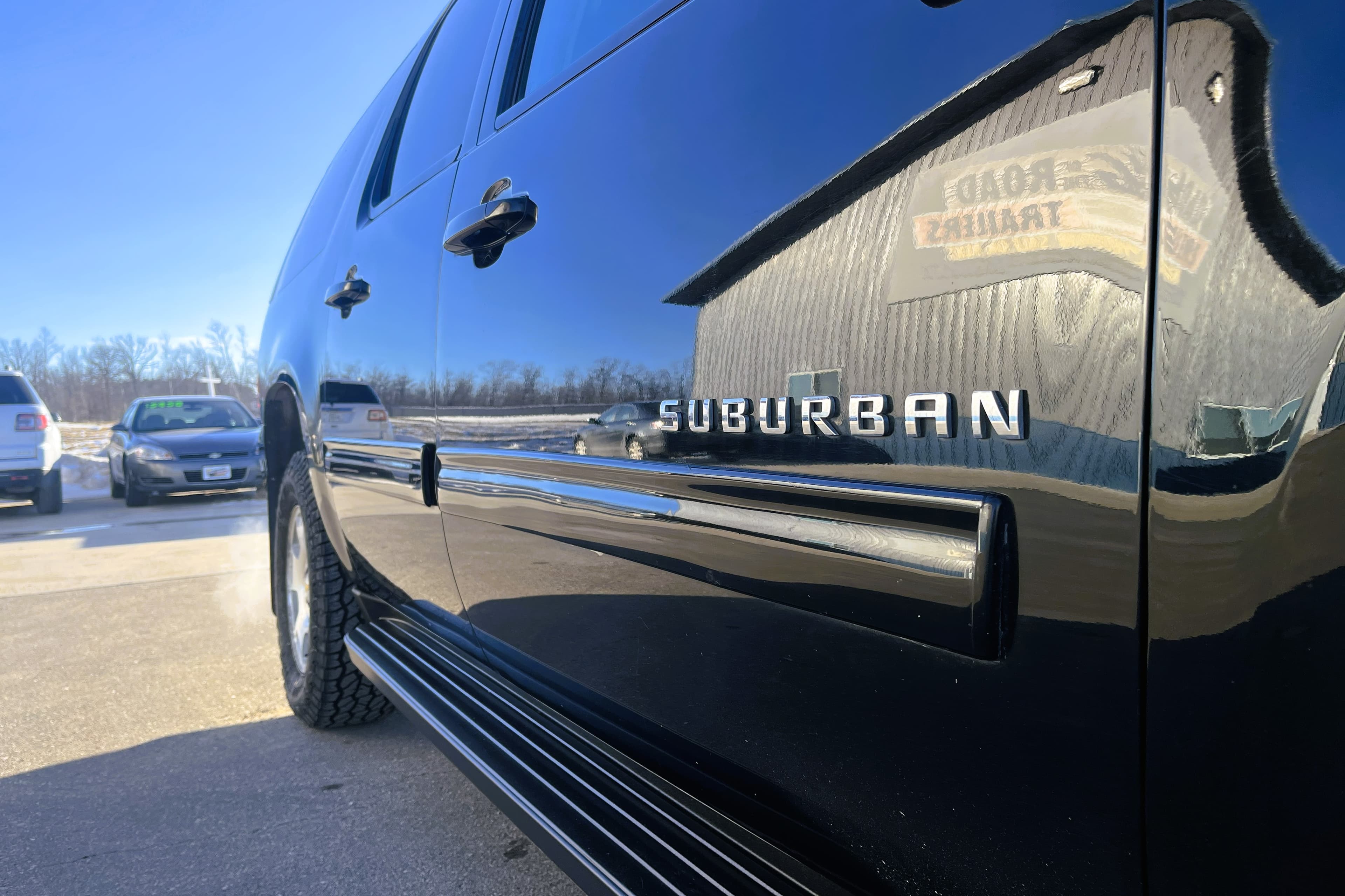 2014 Chevrolet Suburban view 10