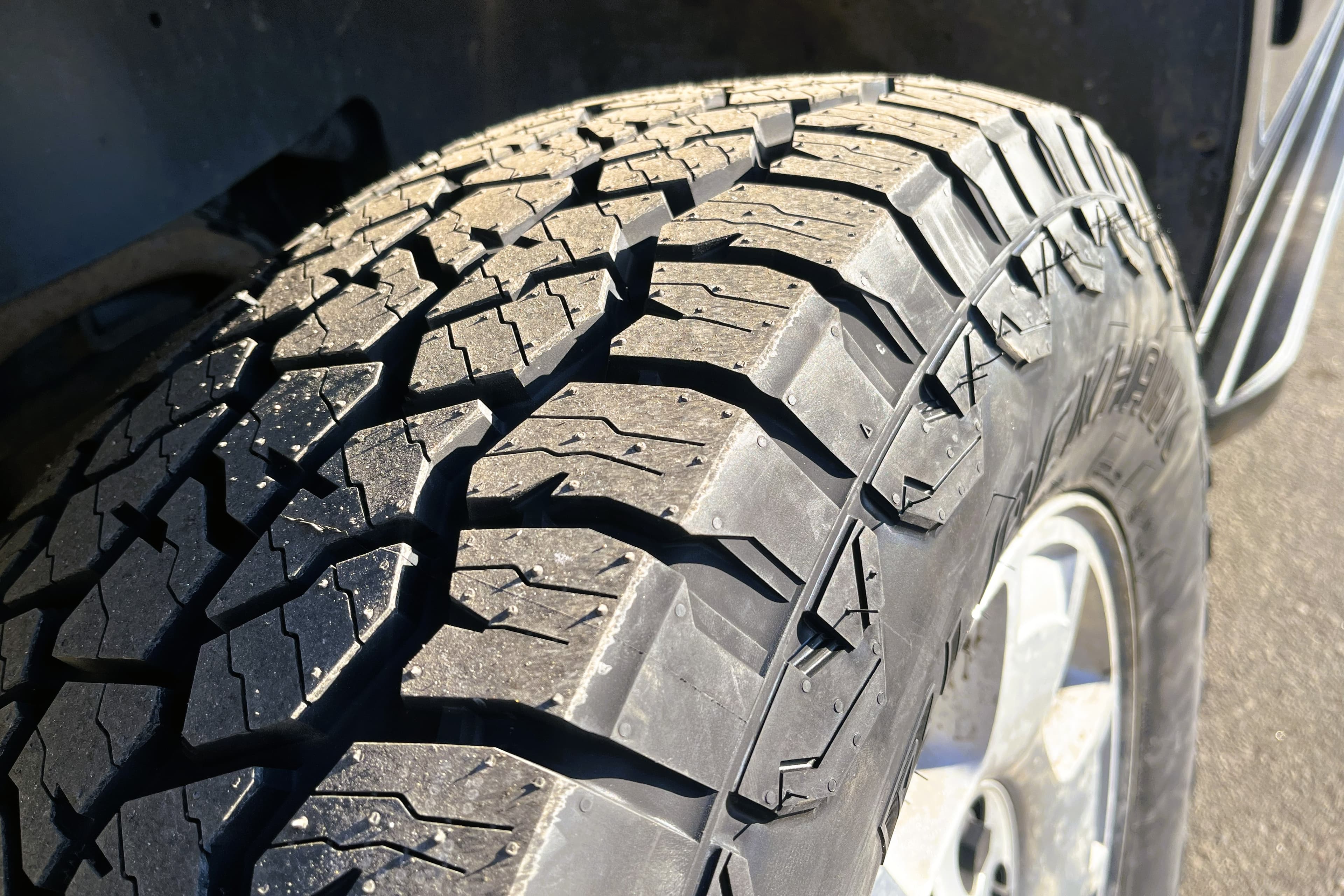 2014 Chevrolet Suburban view 12