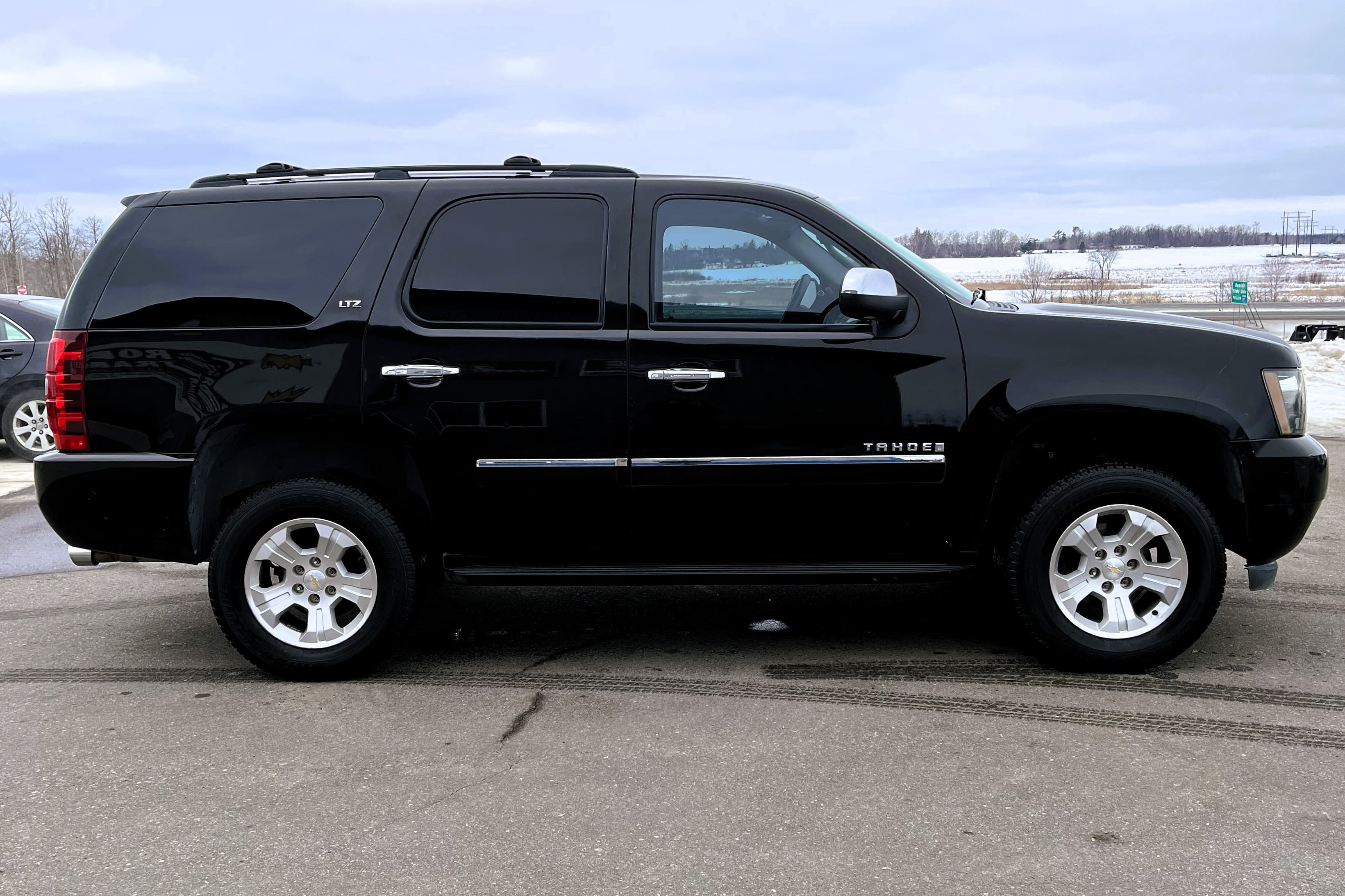 2009 Chevrolet  Tahoe view 11