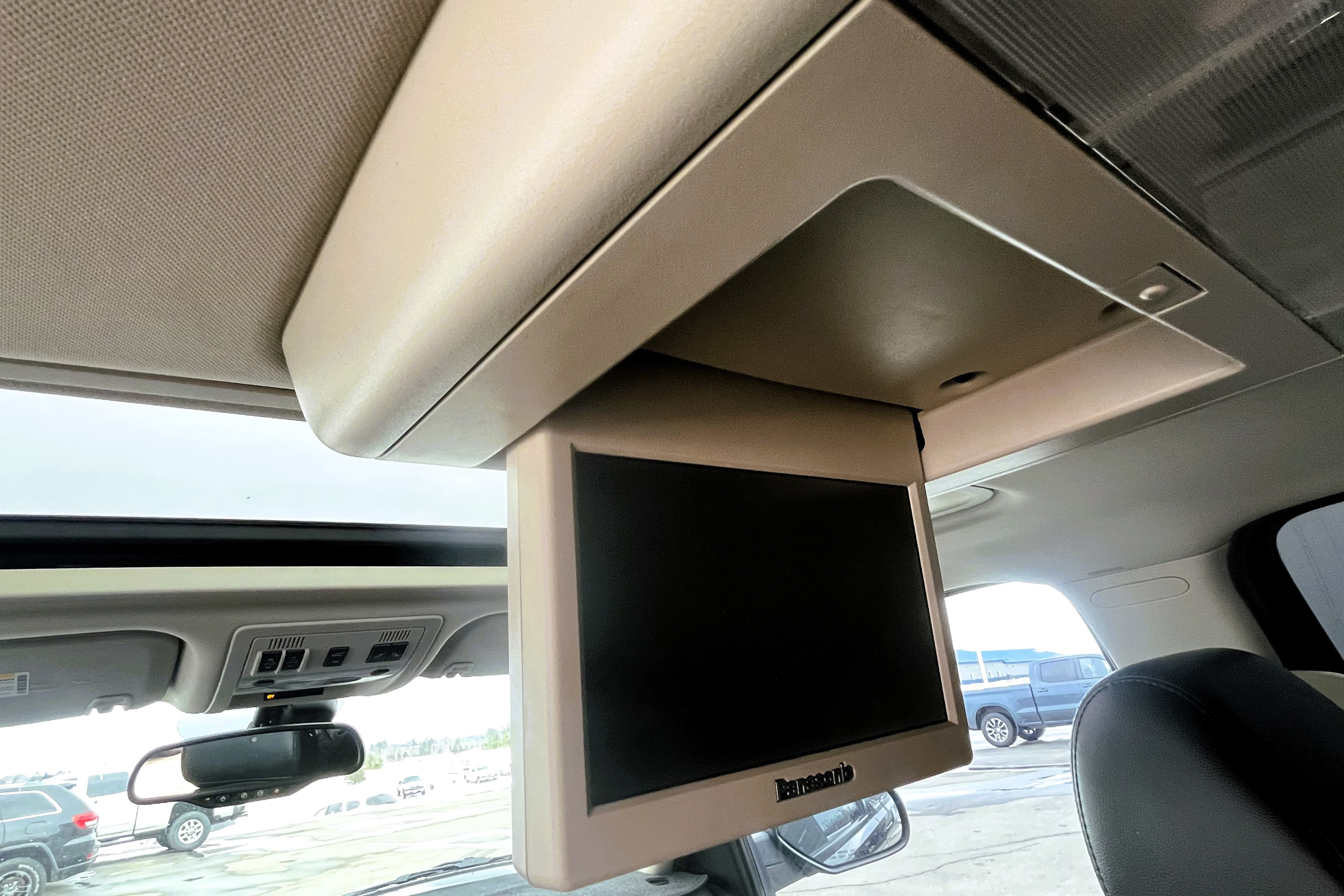 2009 Chevrolet  Tahoe view 16