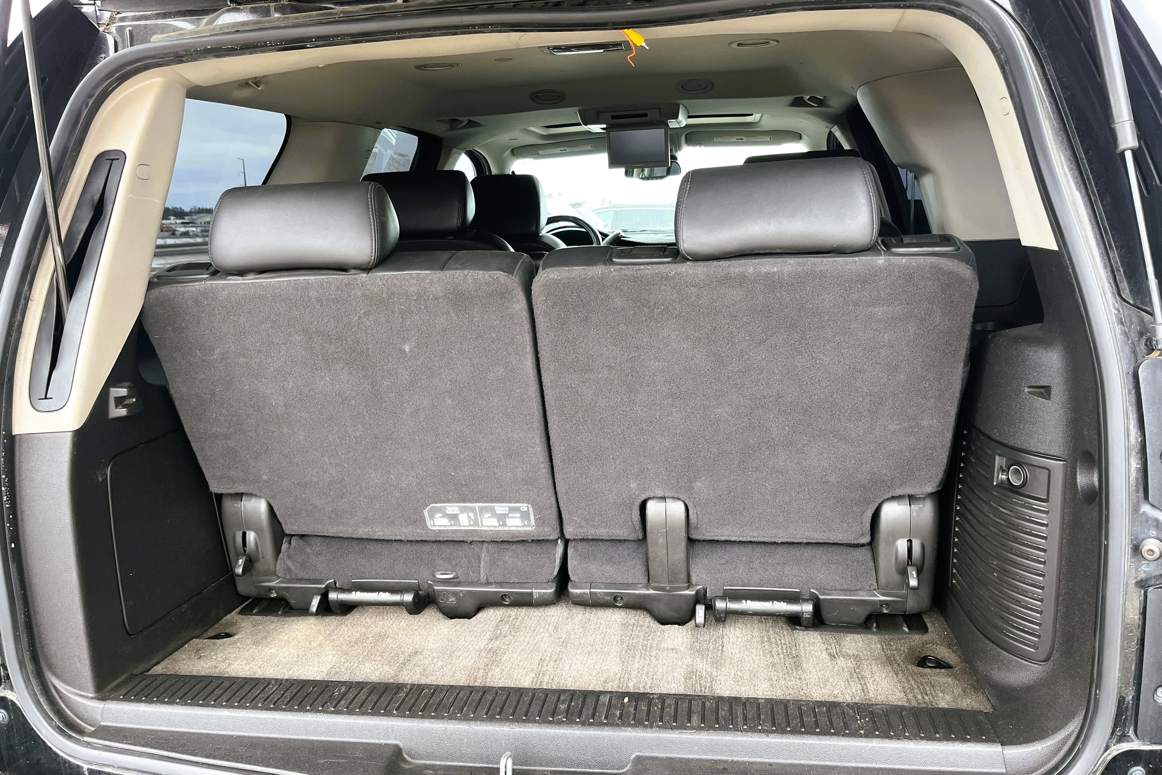 2009 Chevrolet  Tahoe view 20