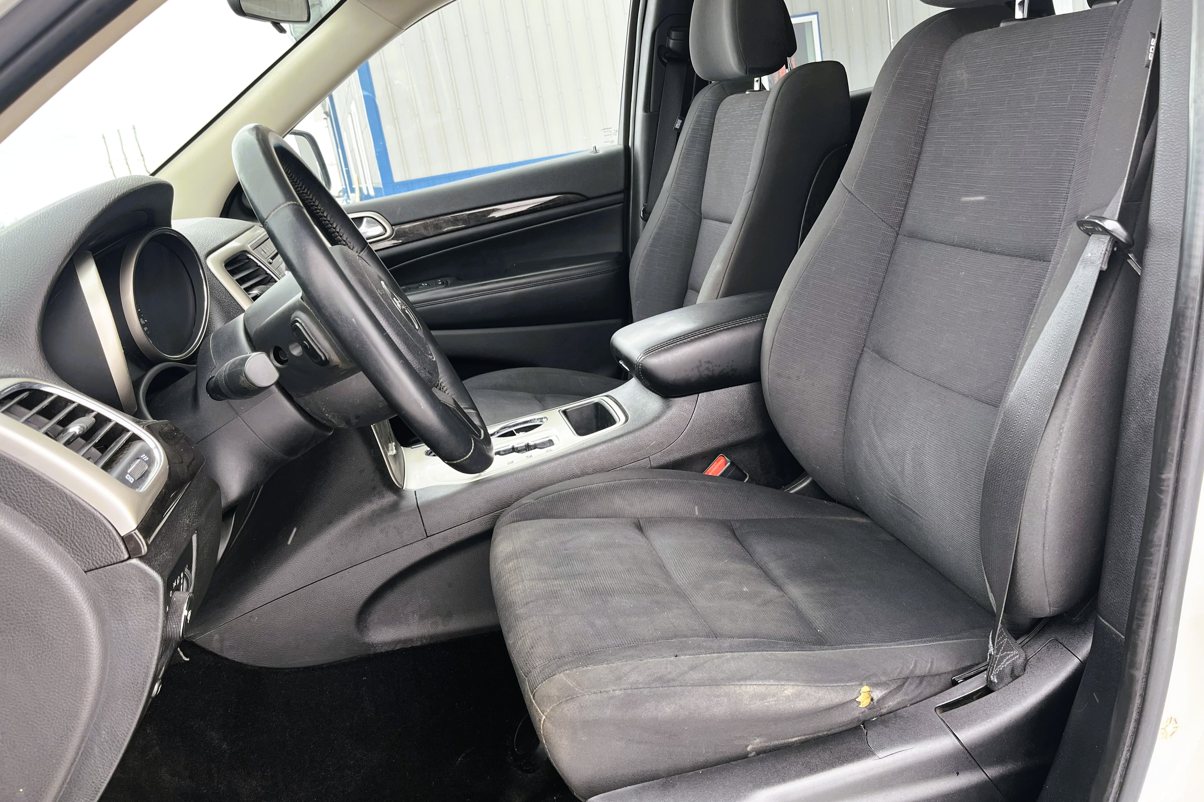 2012 Jeep  Grand Cherokee  view 12