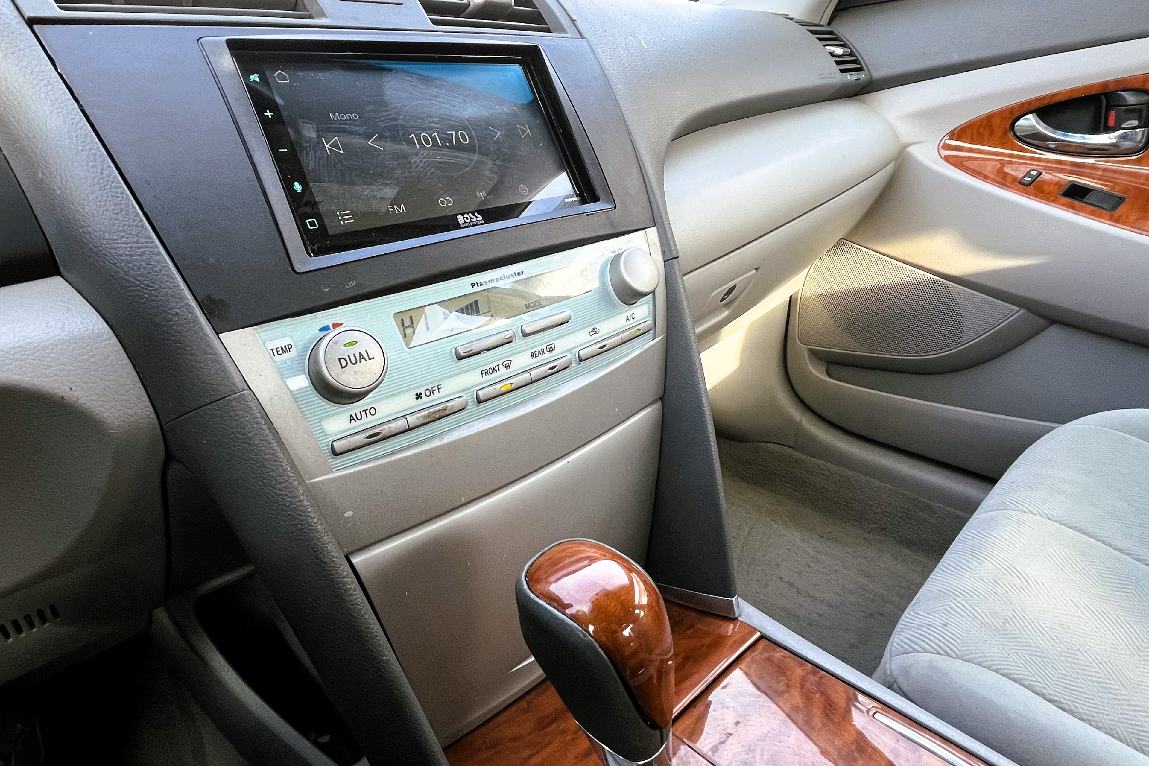 2009 Toyota  Camry view 21
