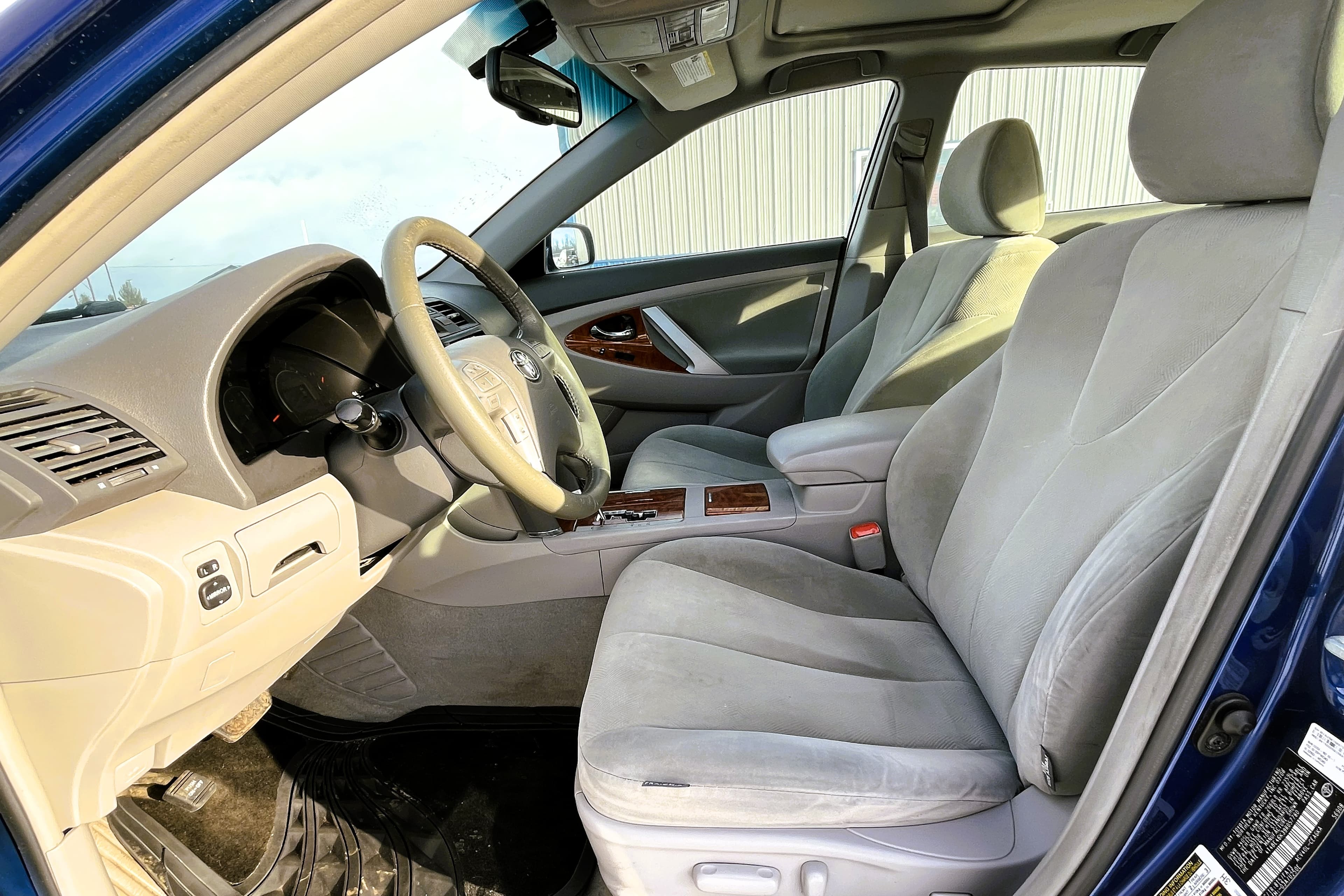 2009 Toyota  Camry view 14