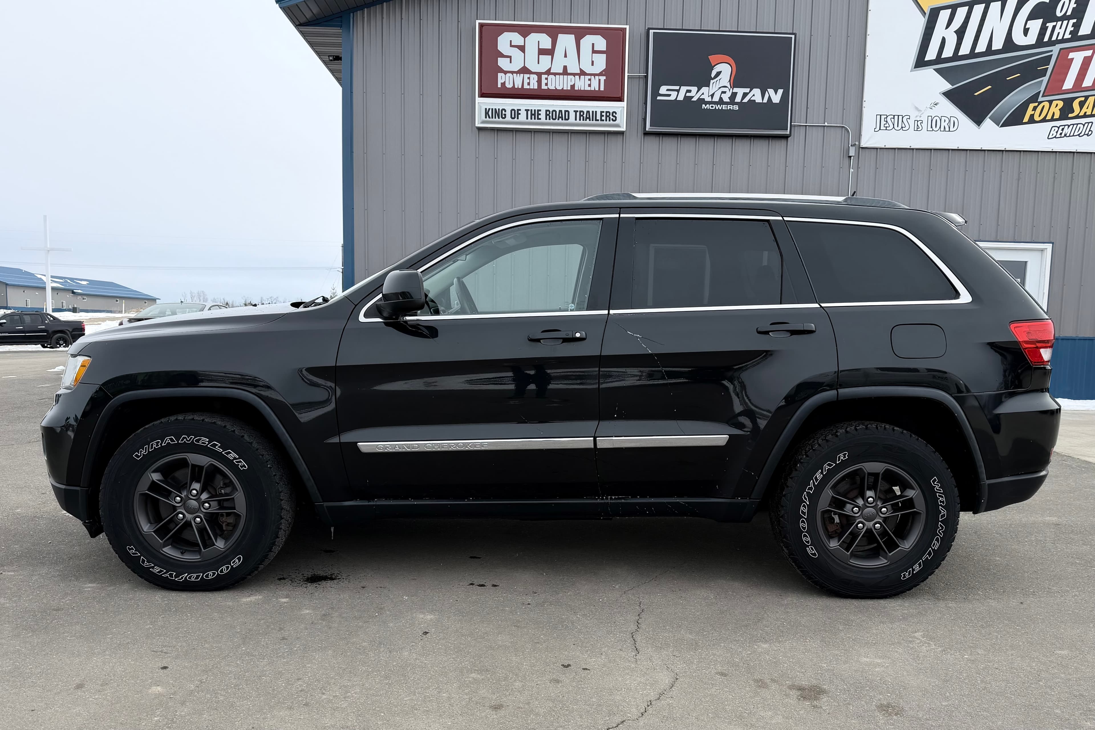 2012 Jeep Grand Cherokee  view 4