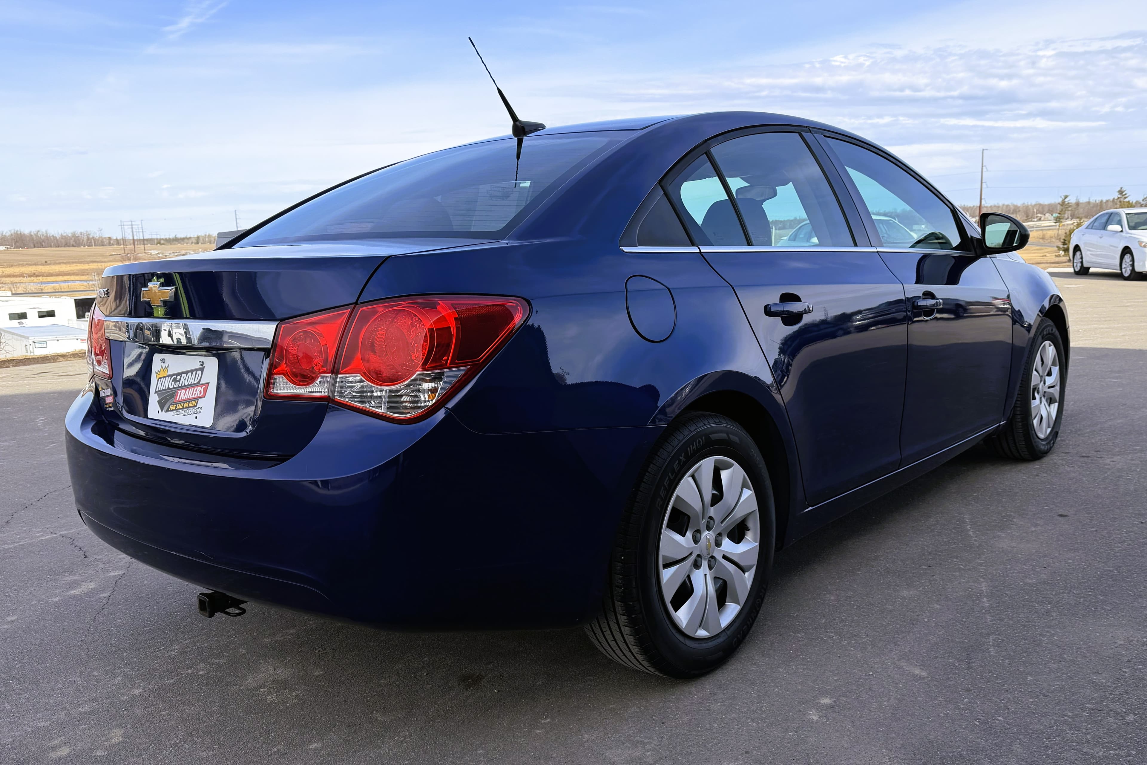 2012 Chevrolet Cruze LS view 11