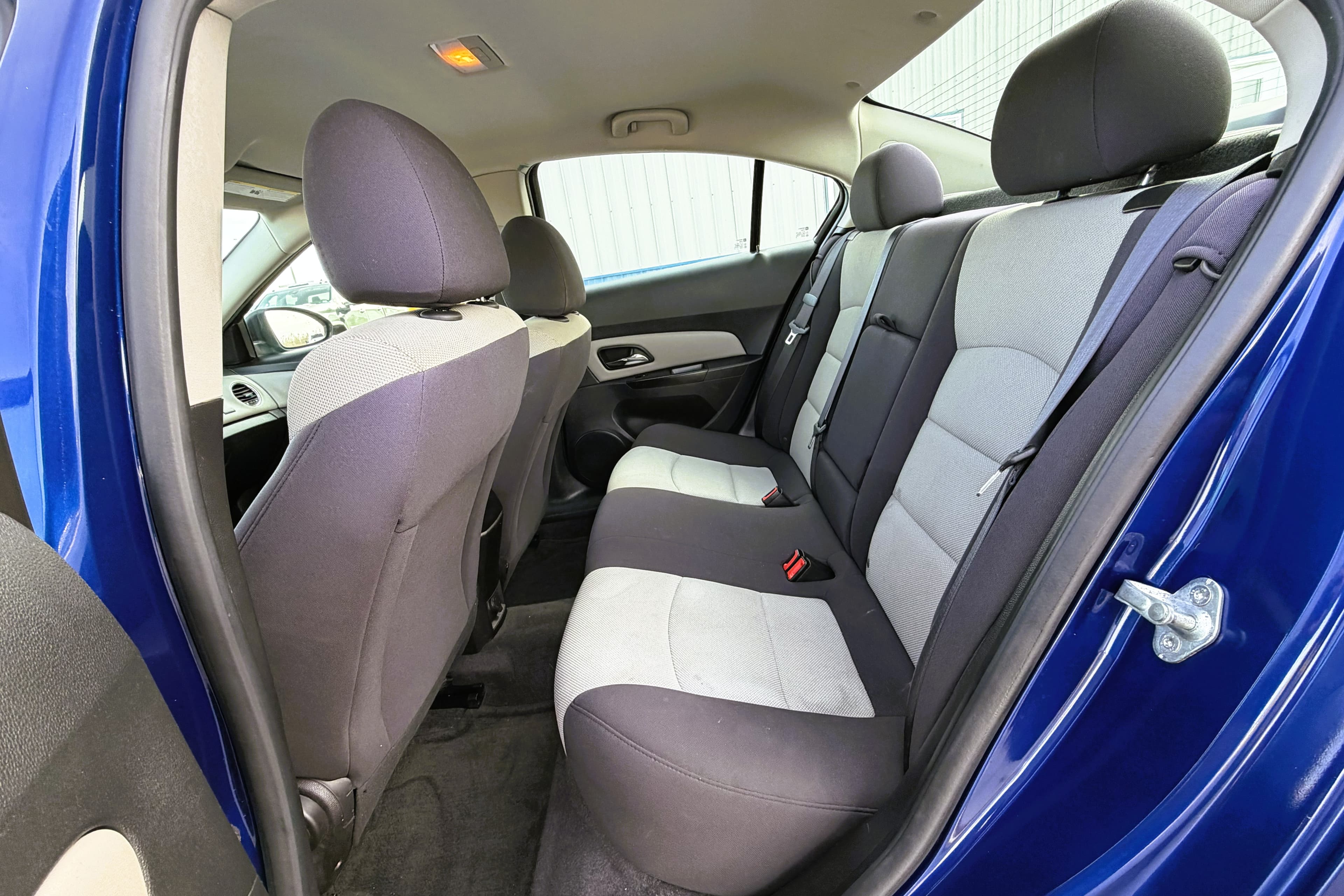 2012 Chevrolet Cruze LS view 15