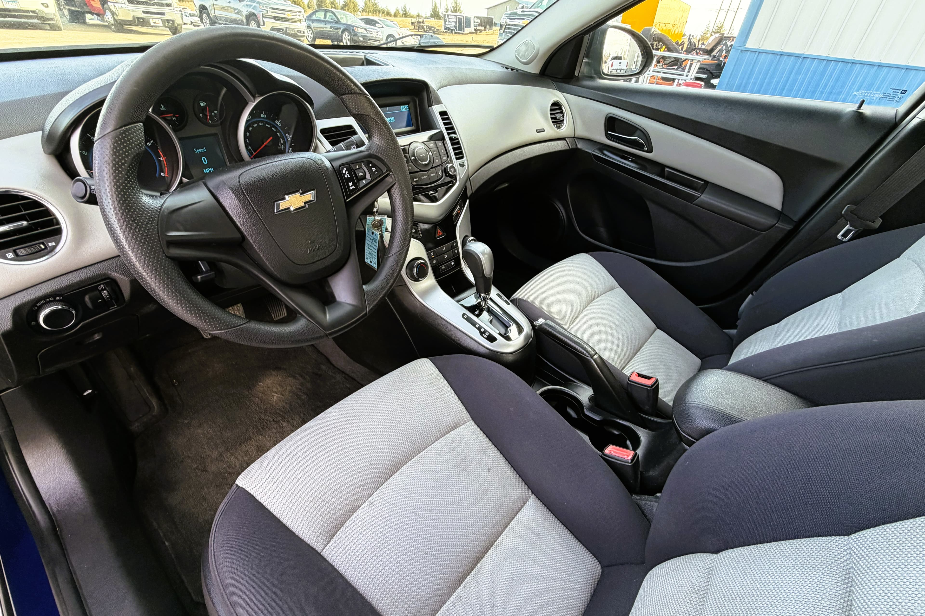 2012 Chevrolet Cruze LS view 16