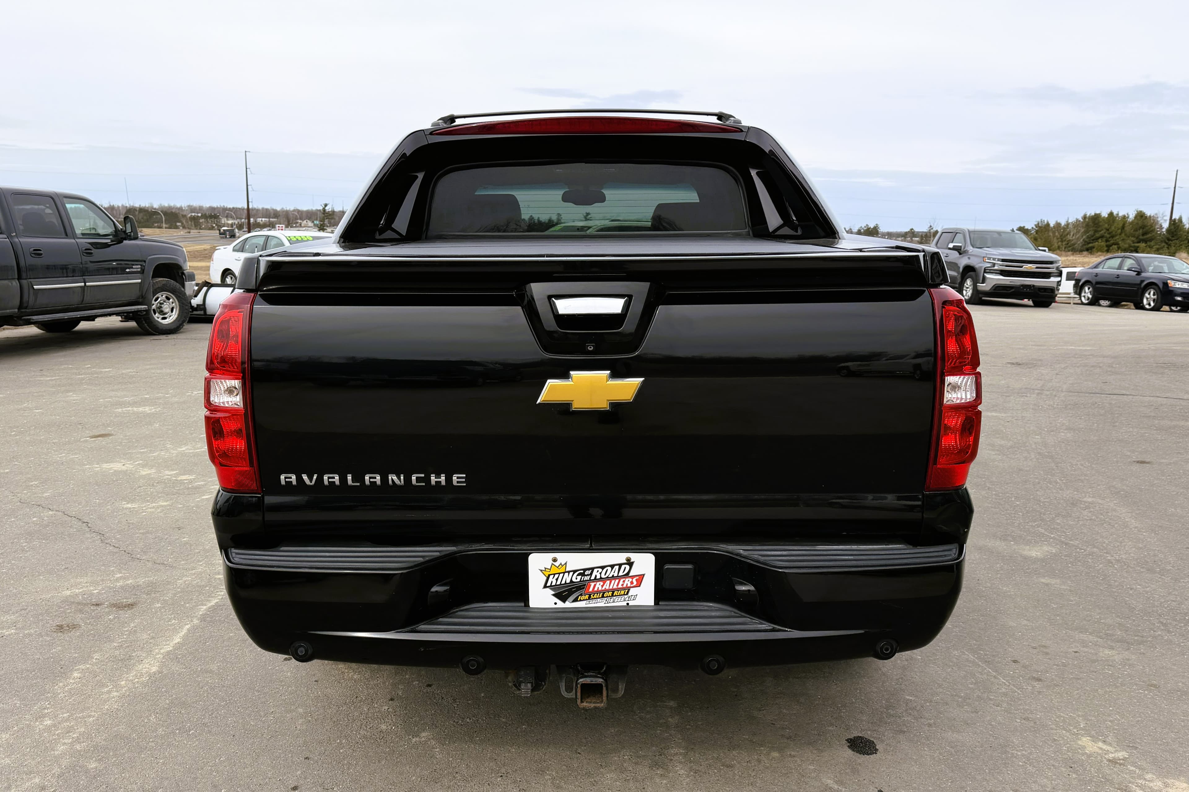 2013 Chevrolet Avalanche view 12