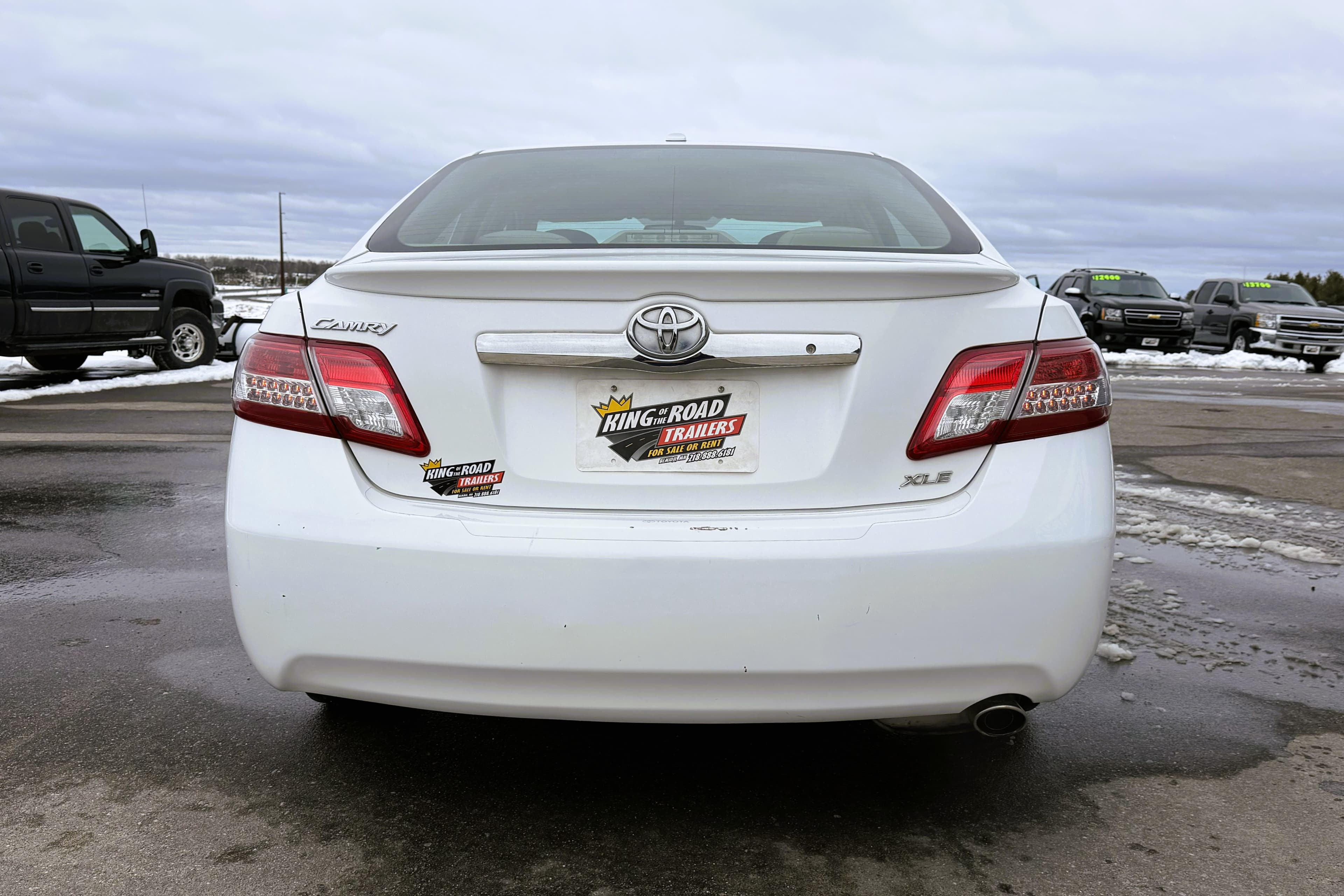 2011 Toyota Camry XLE view 6