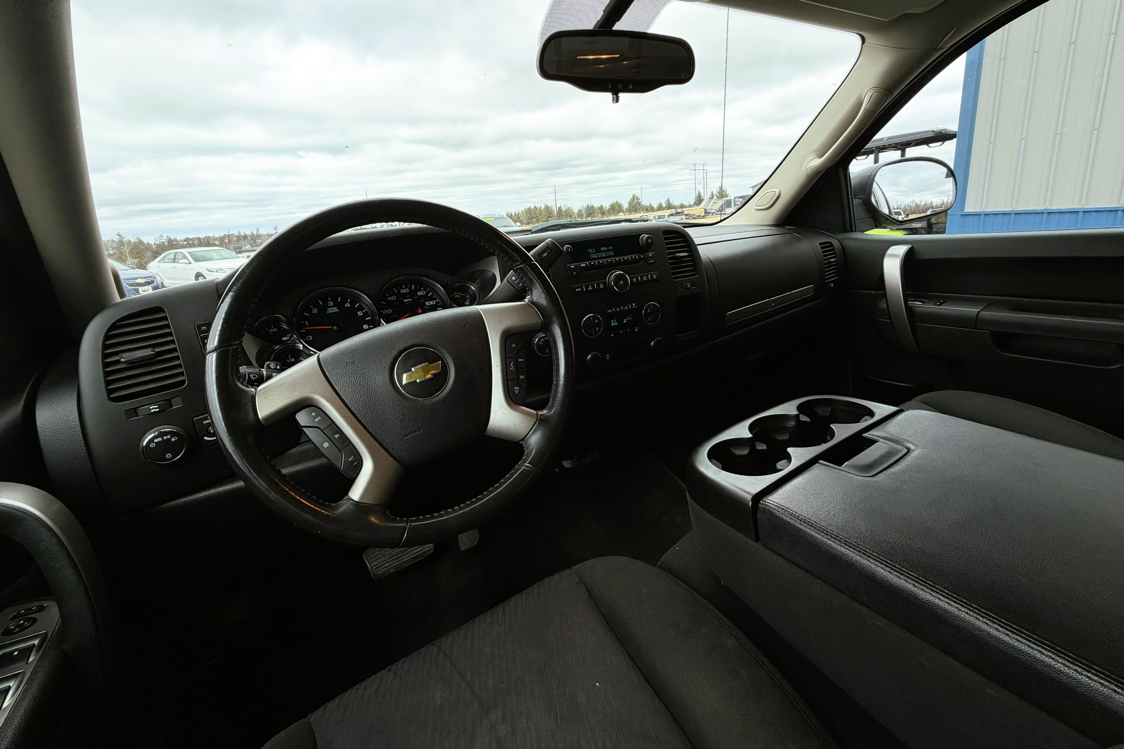 2013 Chevrolet Silverado 1500 view 18