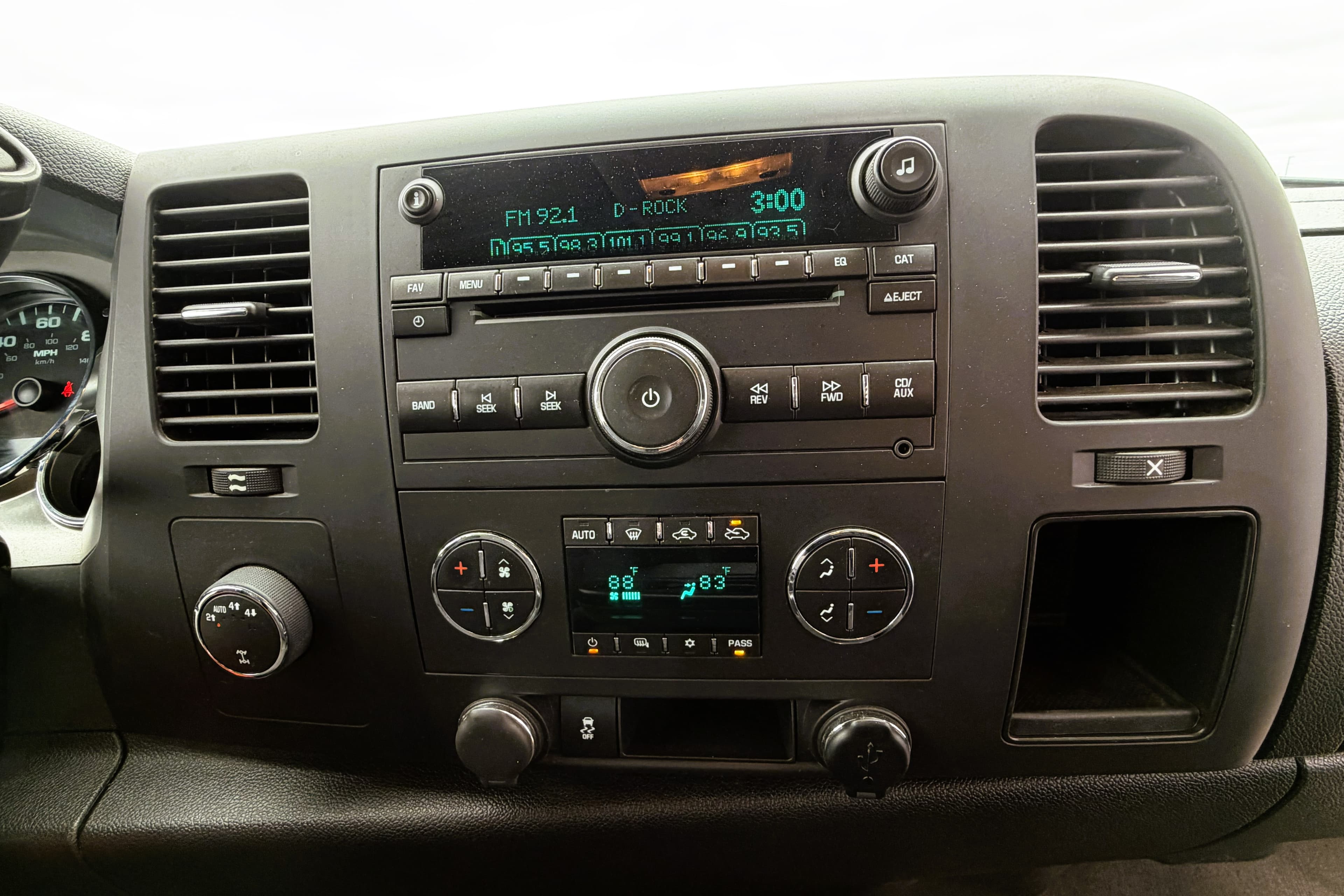 2013 Chevrolet Silverado 1500 view 22