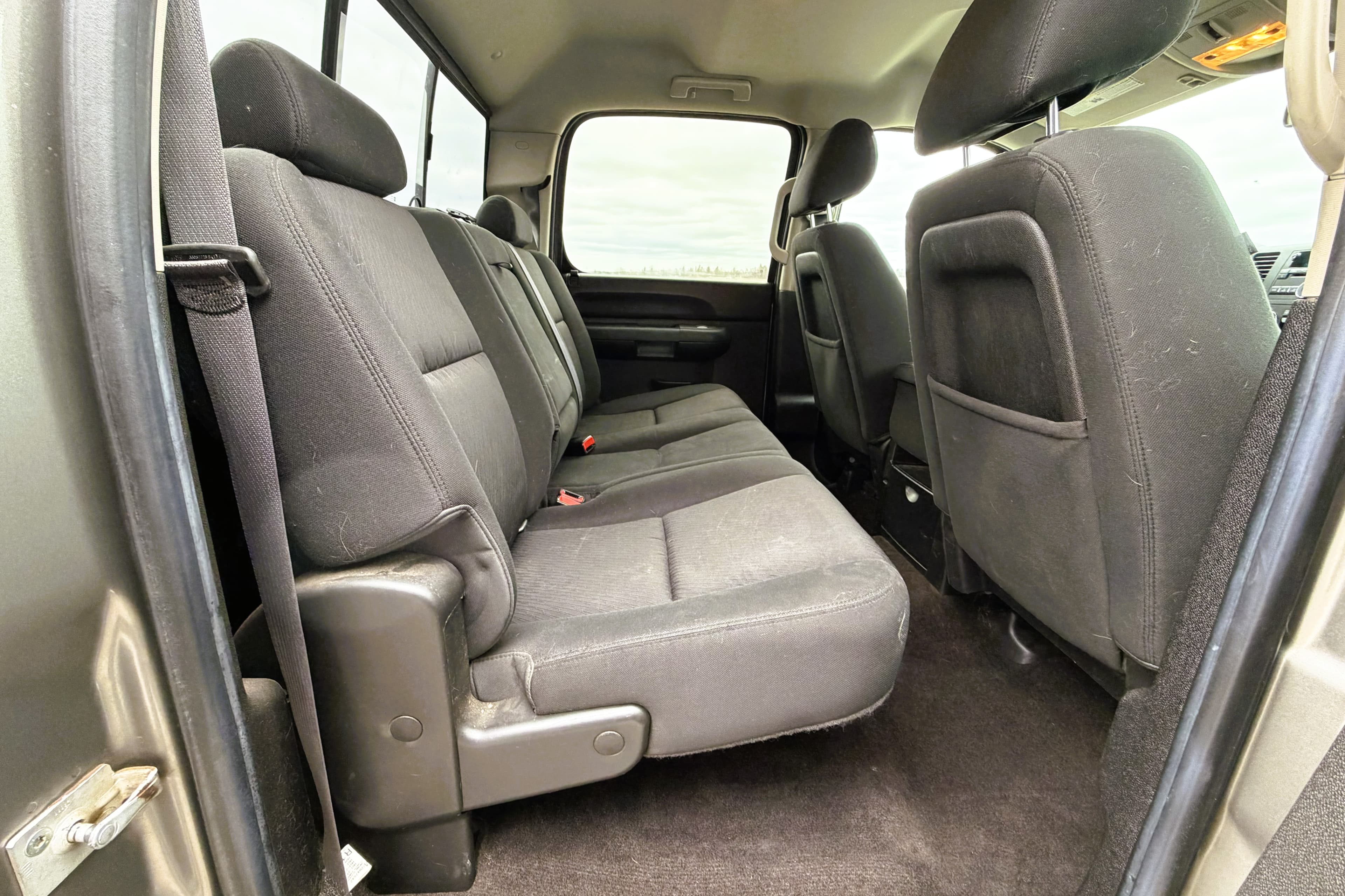 2013 Chevrolet Silverado 1500 view 19