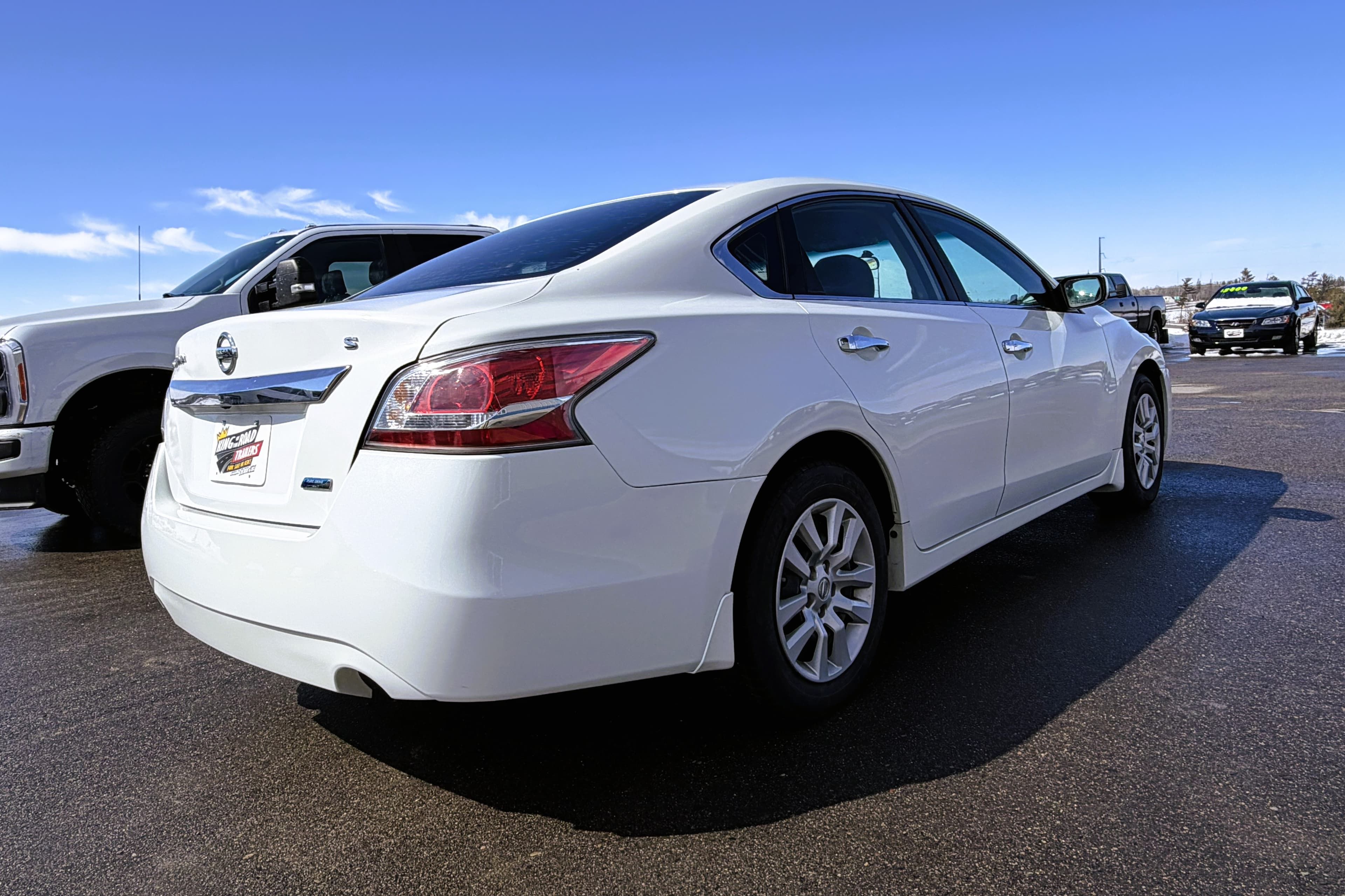 2015 Nissan Altima S view 6