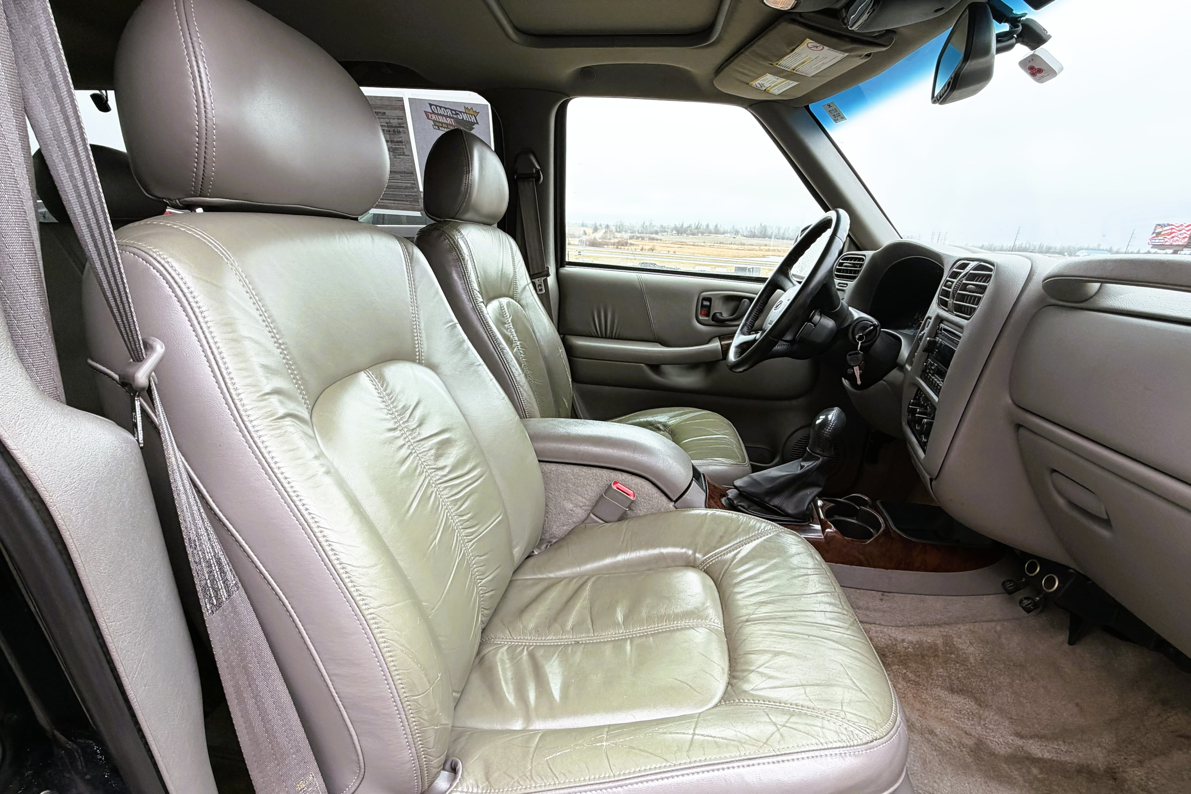 2001 Oldsmobile  Bravada  view 17