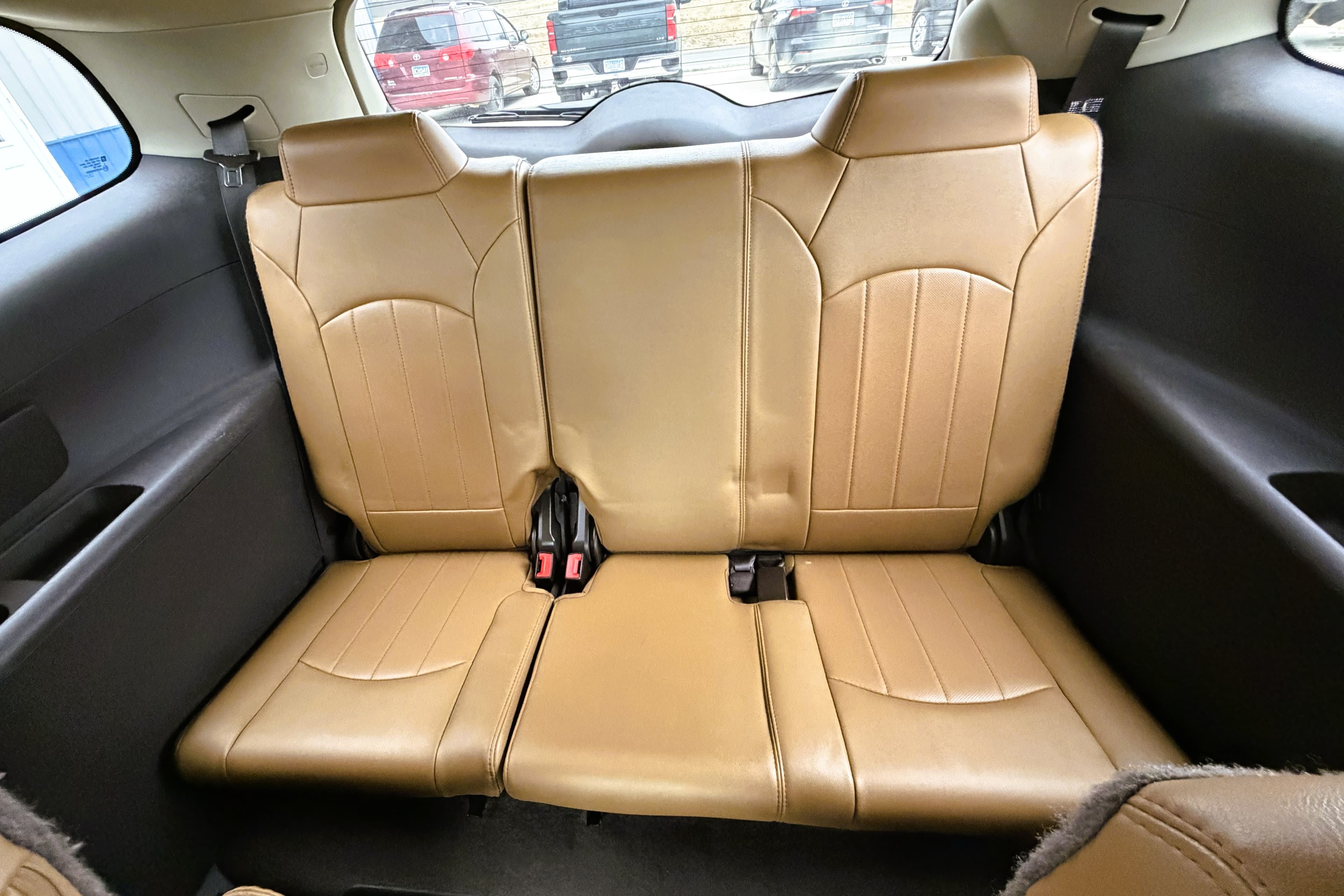 2015 Buick Enclave view 14