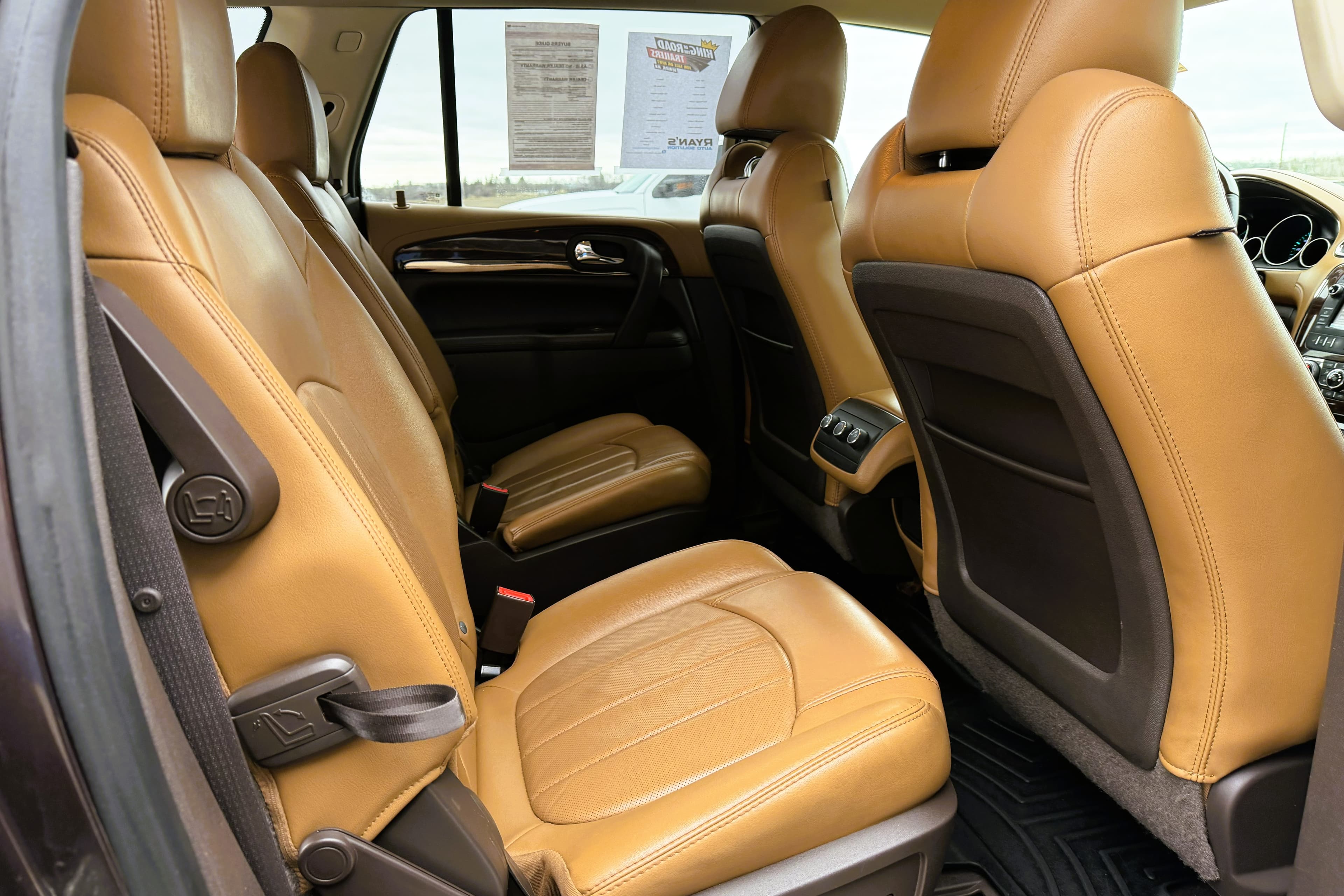 2015 Buick Enclave view 15