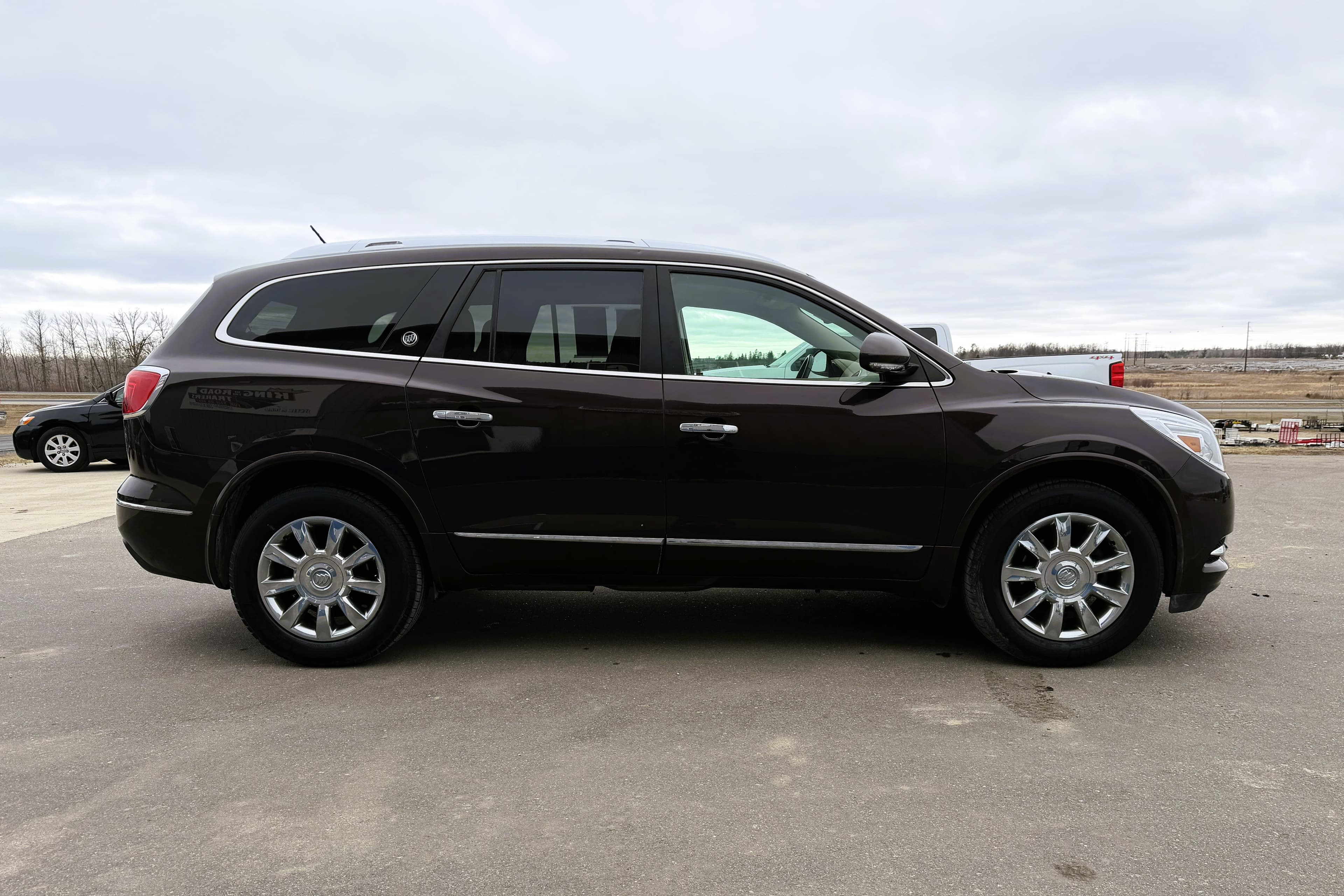 2015 Buick Enclave view 8