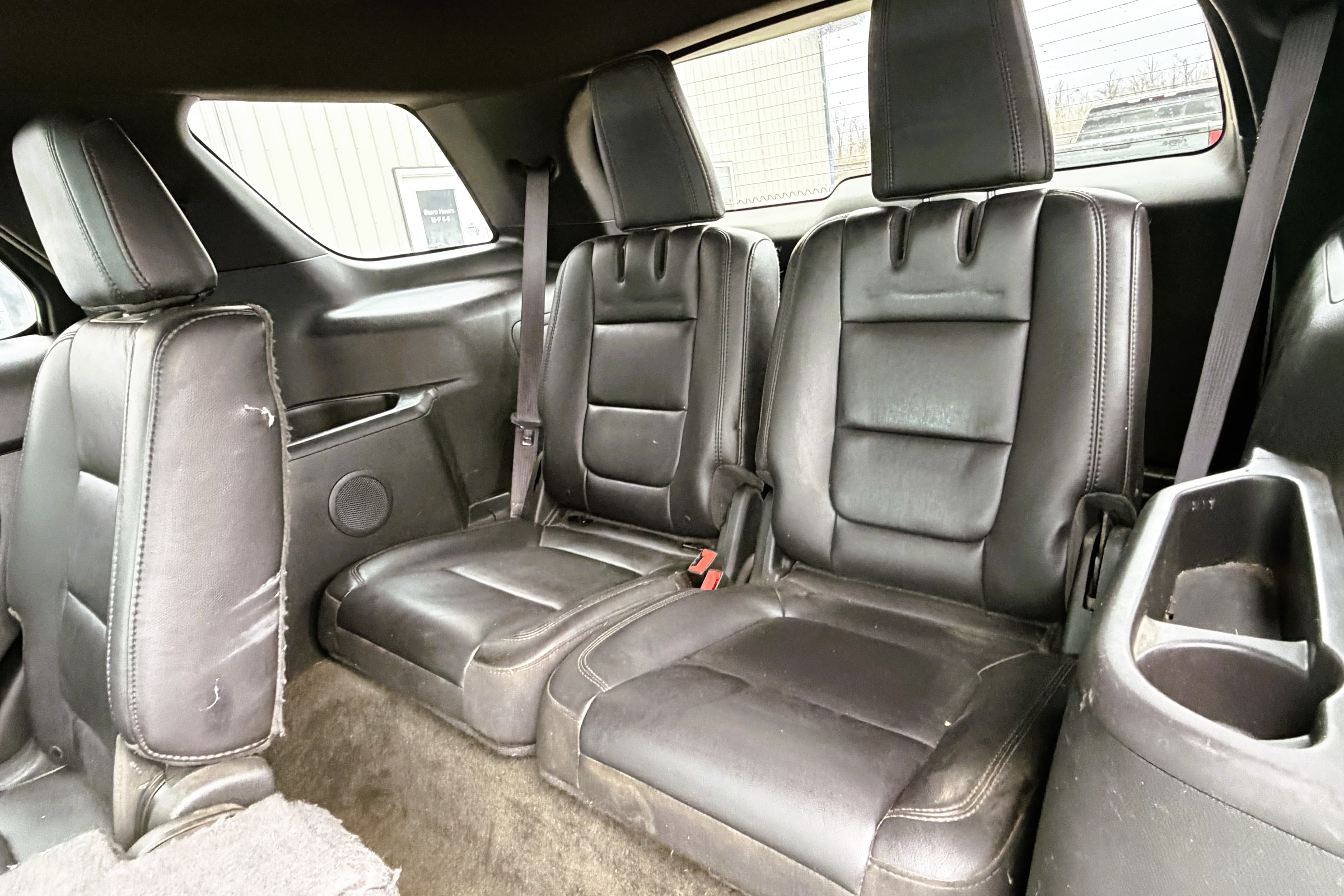 2013 Ford Explorer view 11
