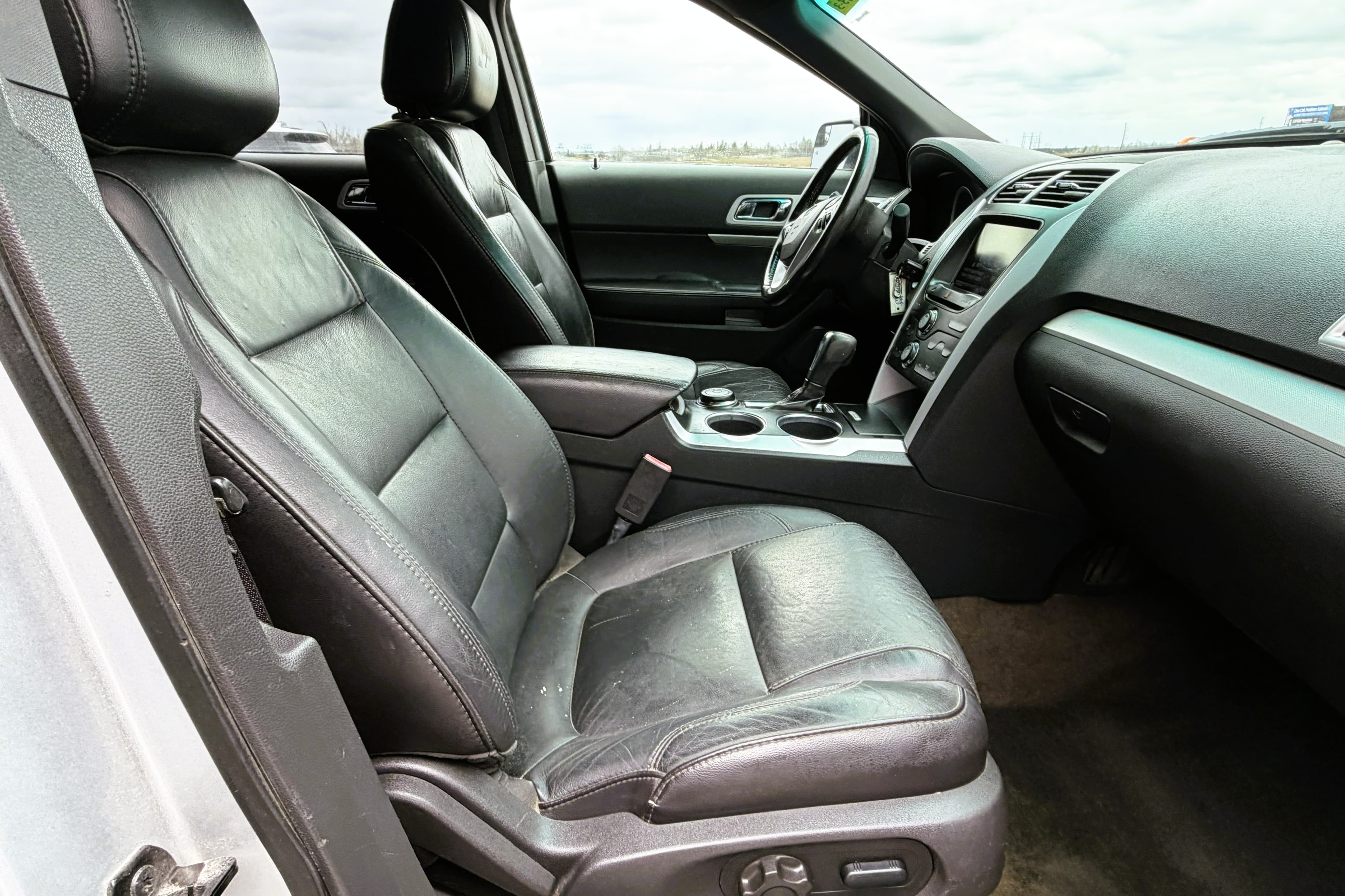 2013 Ford Explorer view 14