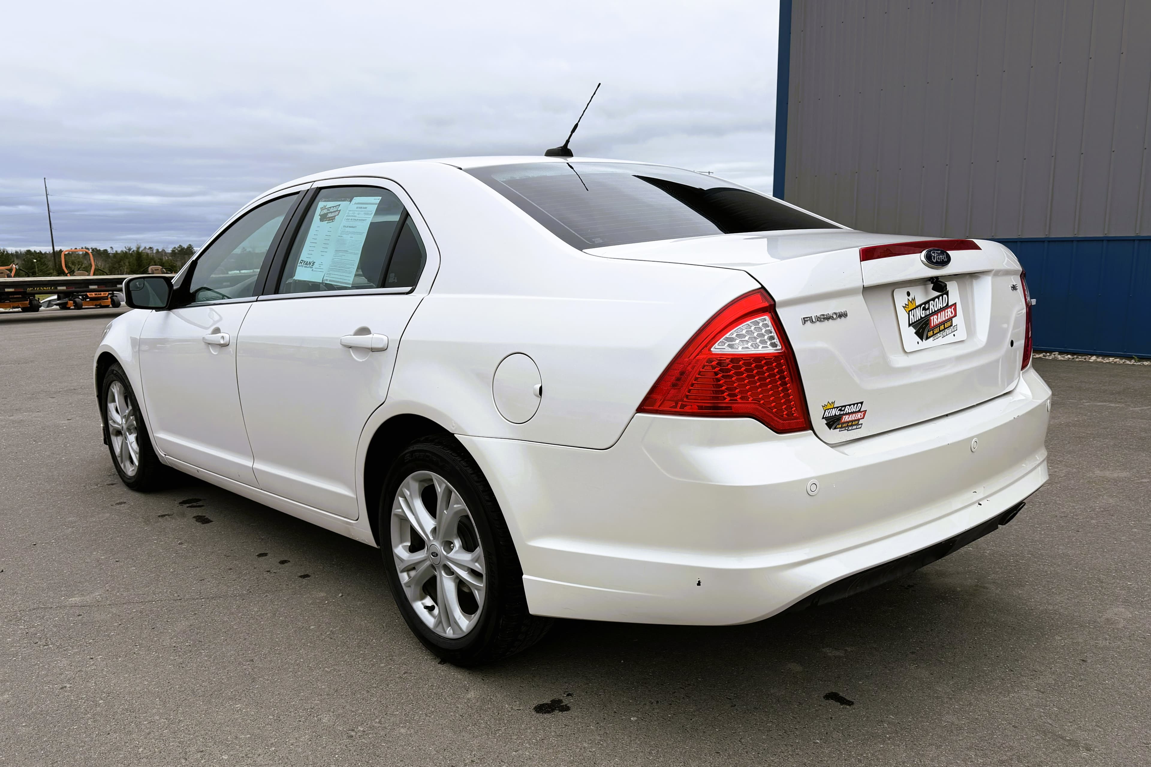 2012 Ford Fusion SE view 6