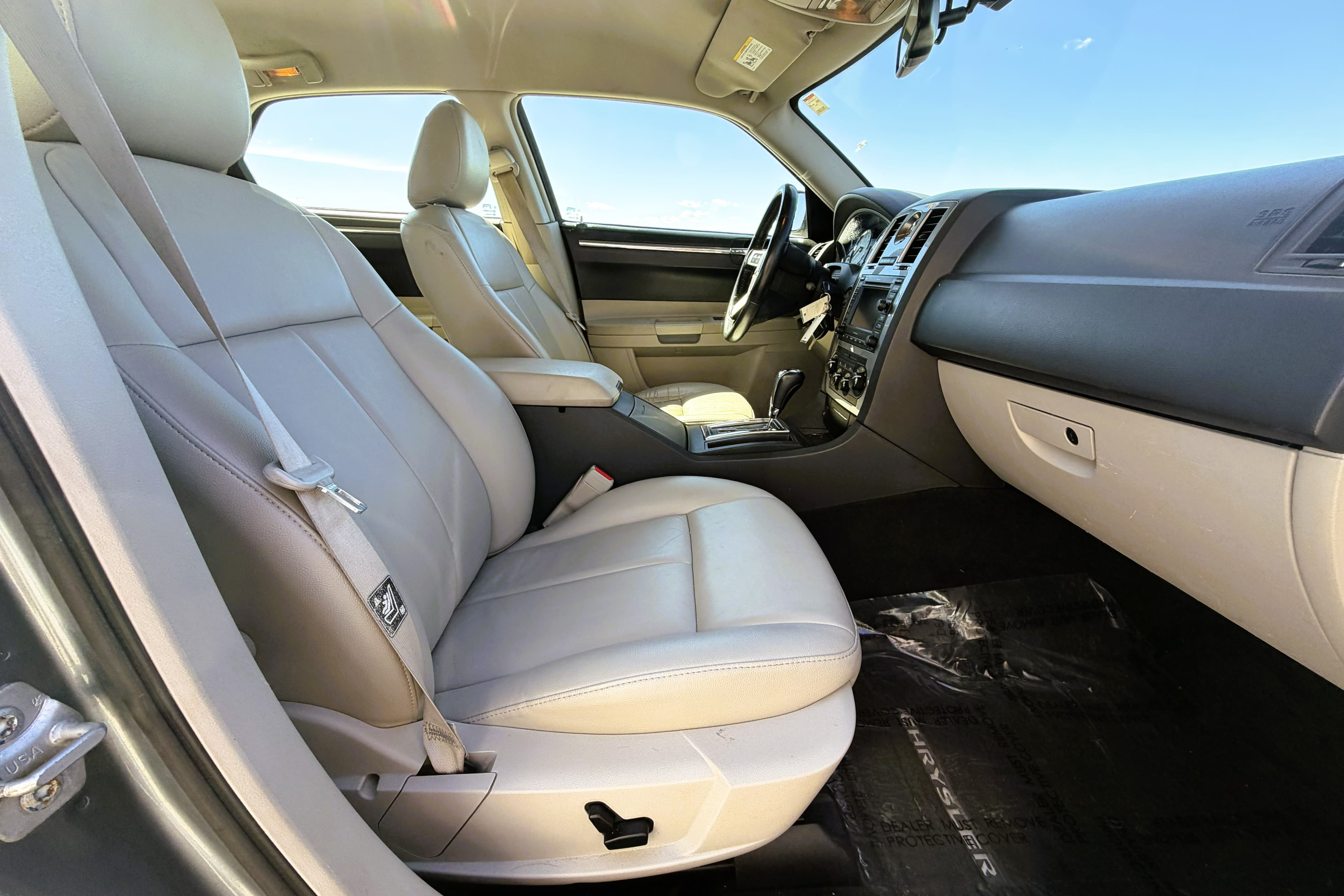 2007 Chrysler 300 Limited view 15