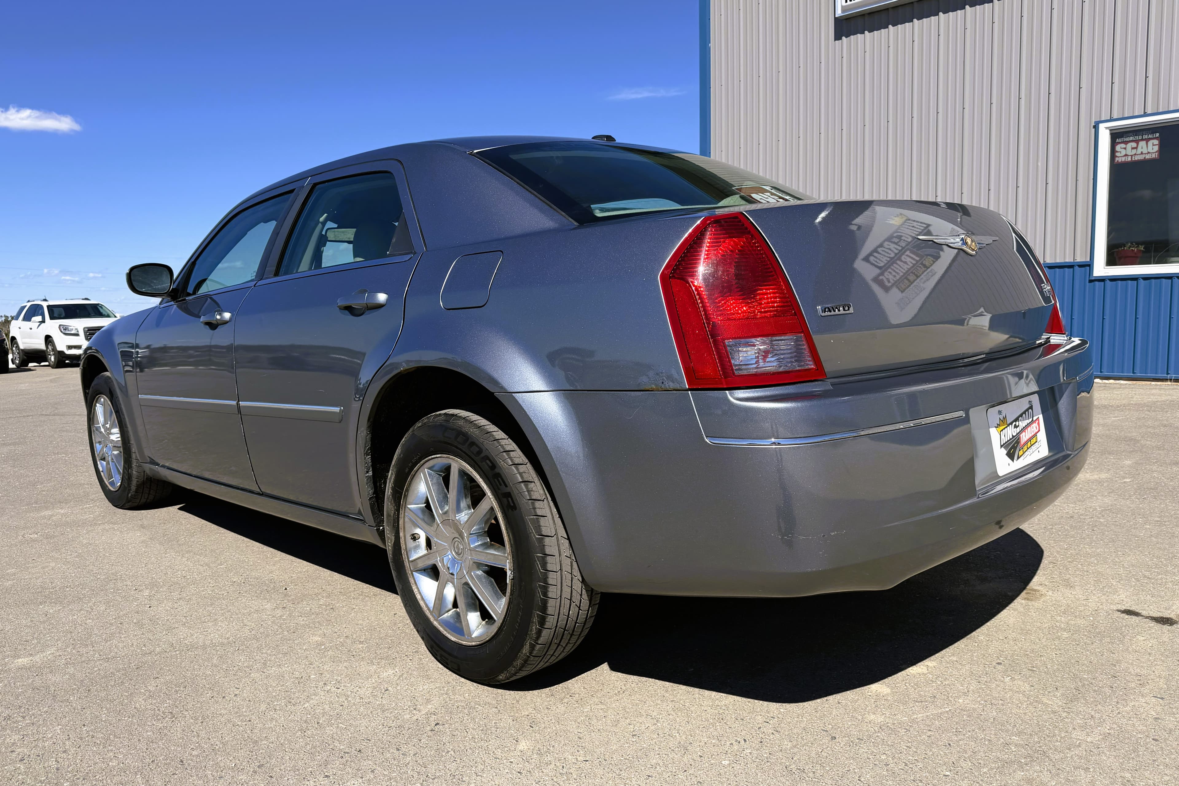 2007 Chrysler 300 Limited view 8