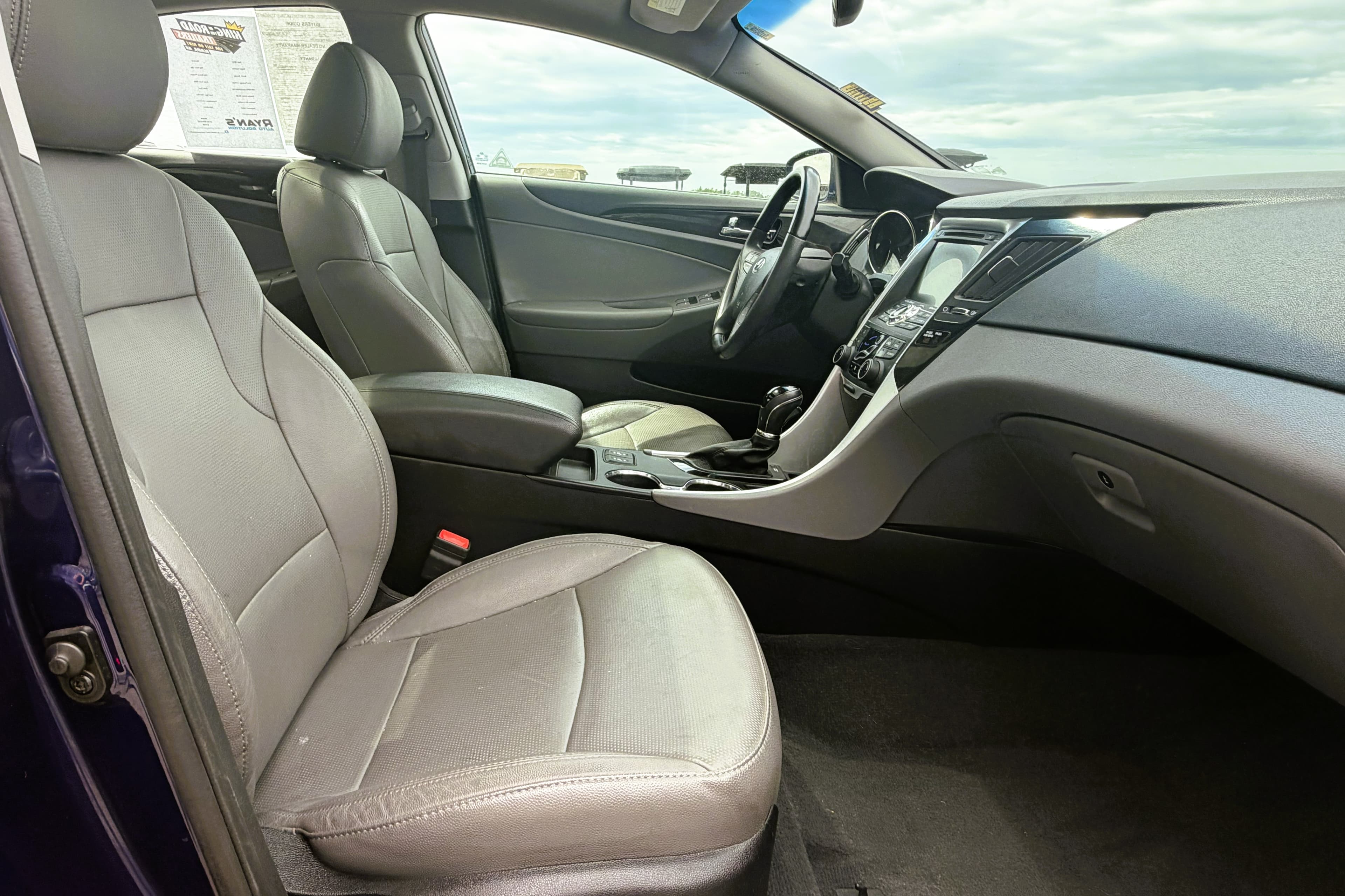 2013 Hyundai Sonata view 15
