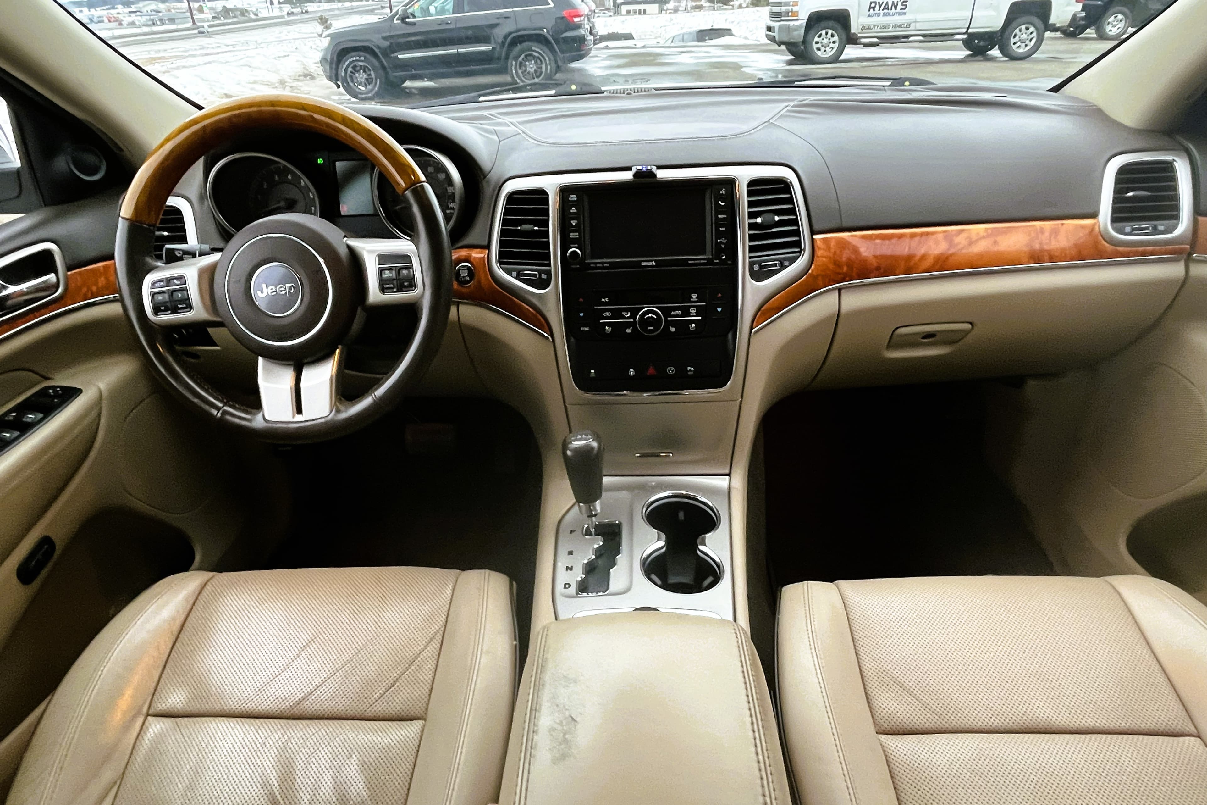 2013 Jeep Grand Cherokee view 18