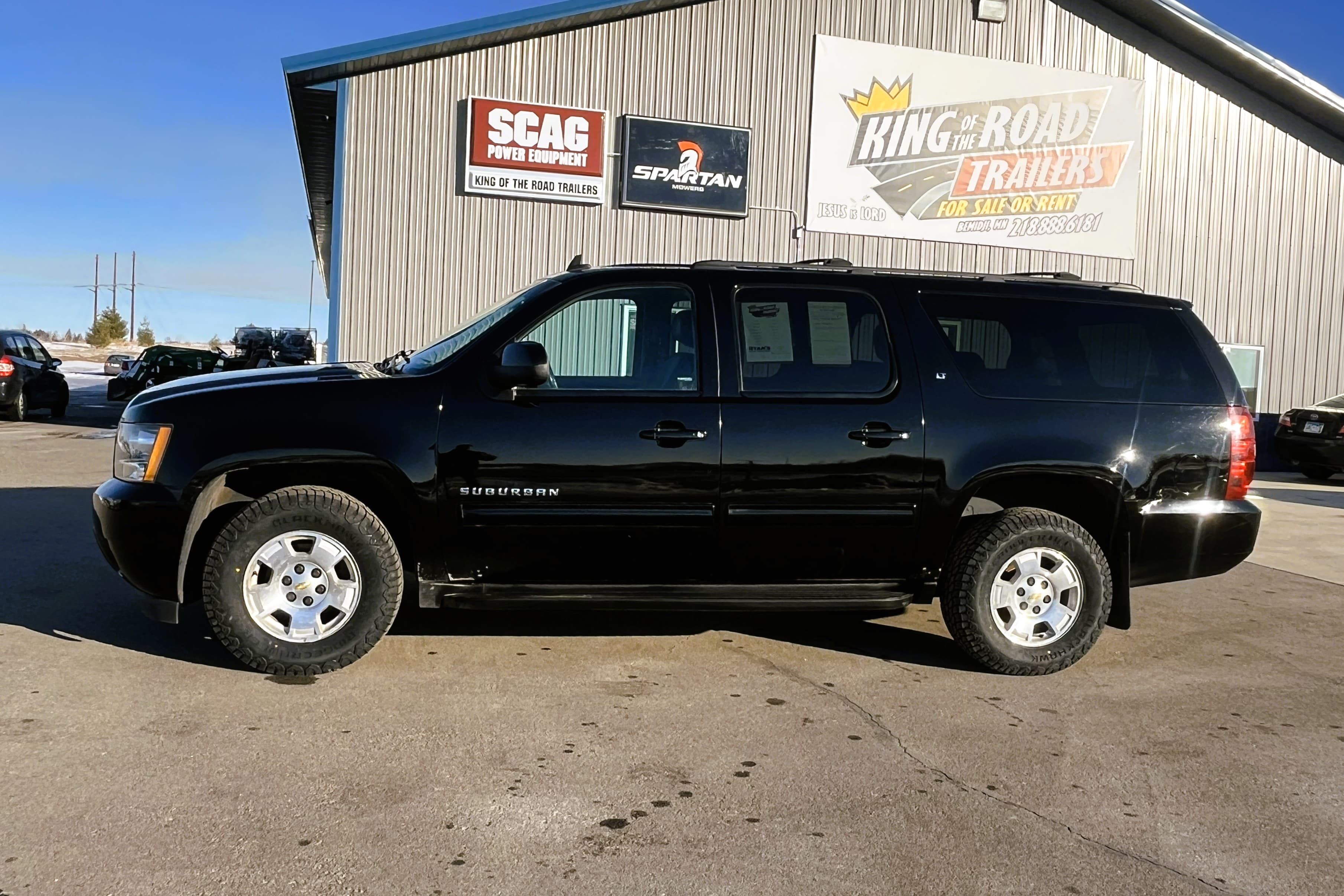 2014 Chevy Suburban view 5
