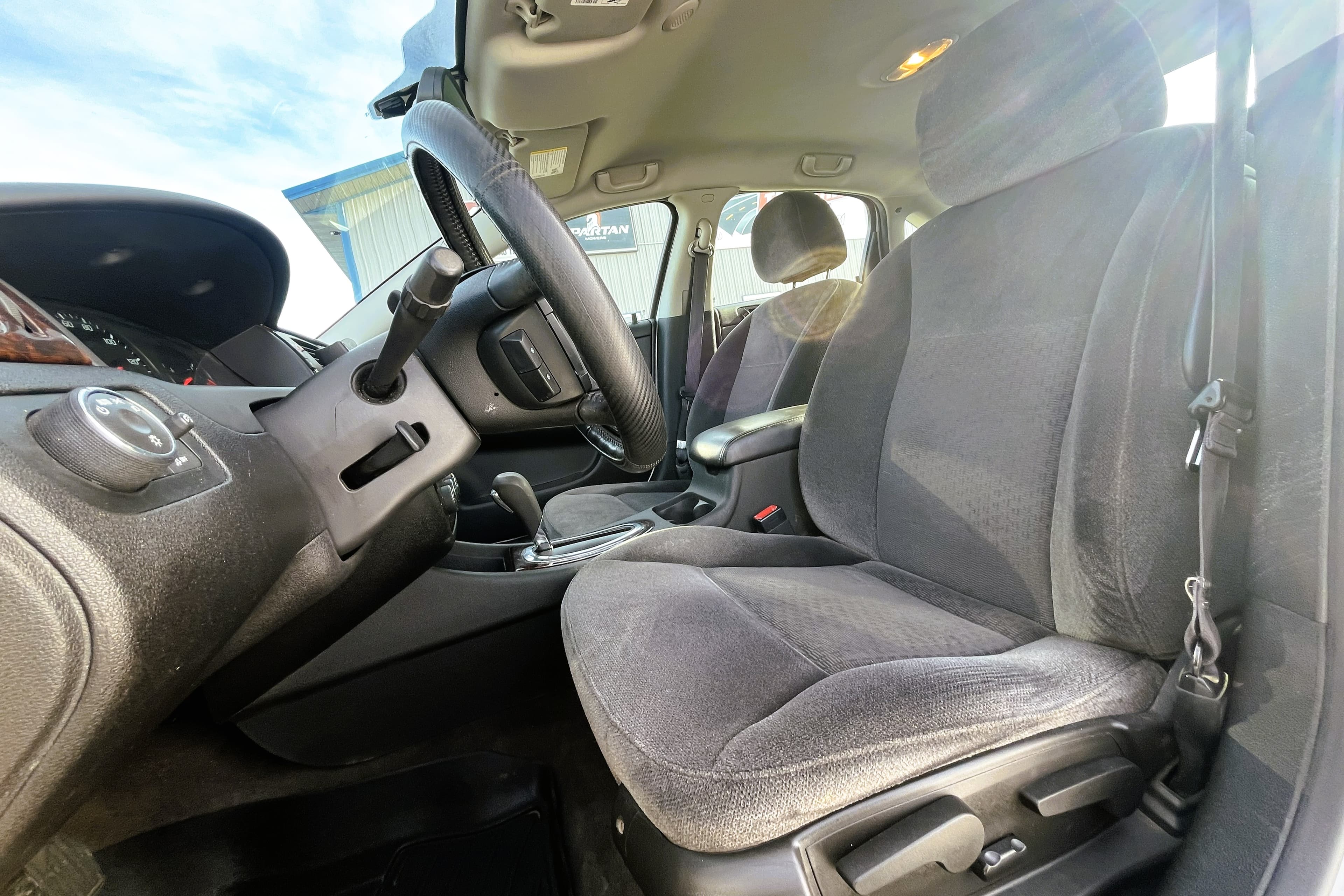 2014 Chevy Impala Limited view 11