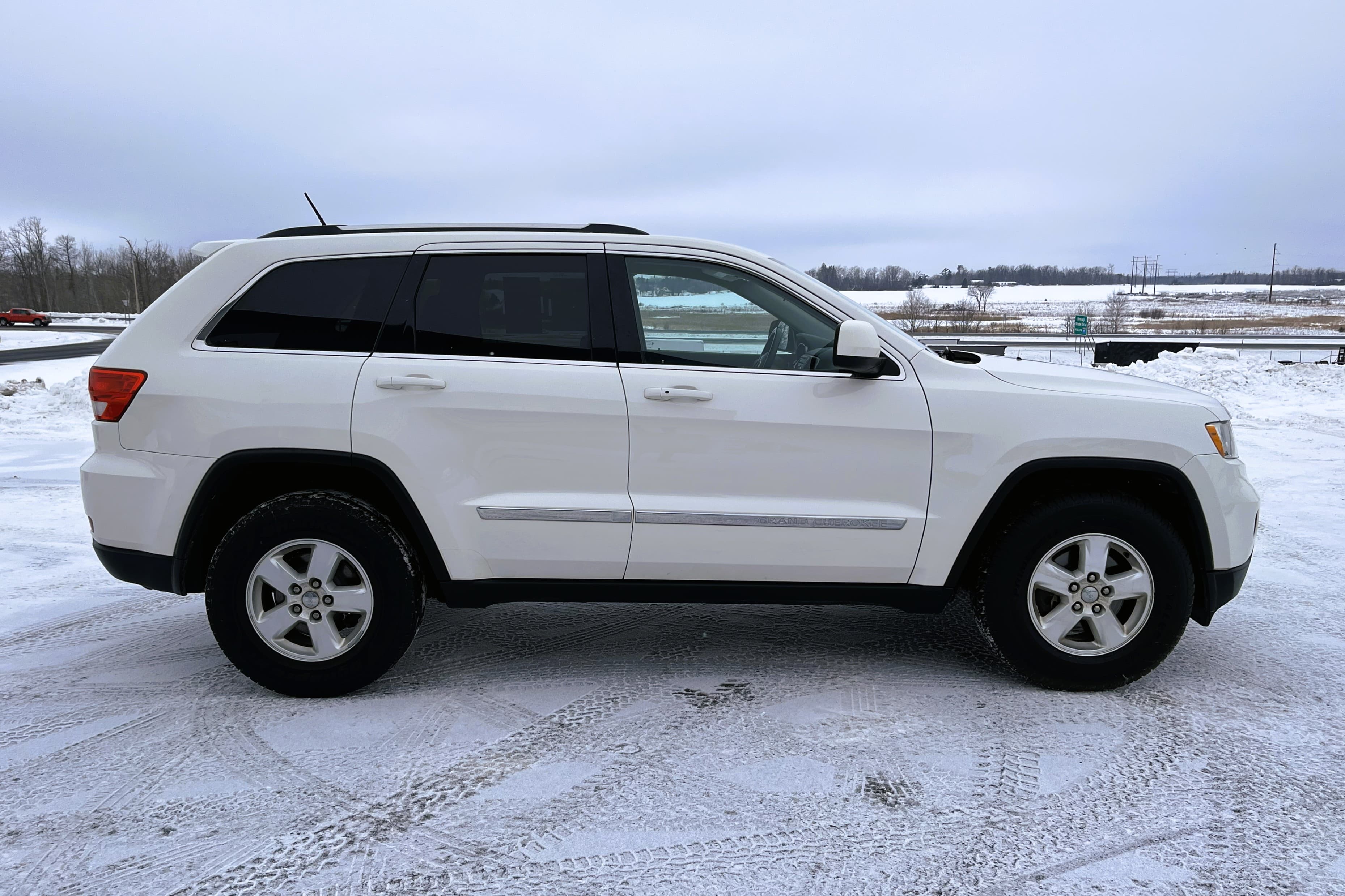 2012 Jeep Grand Cherokee view 11