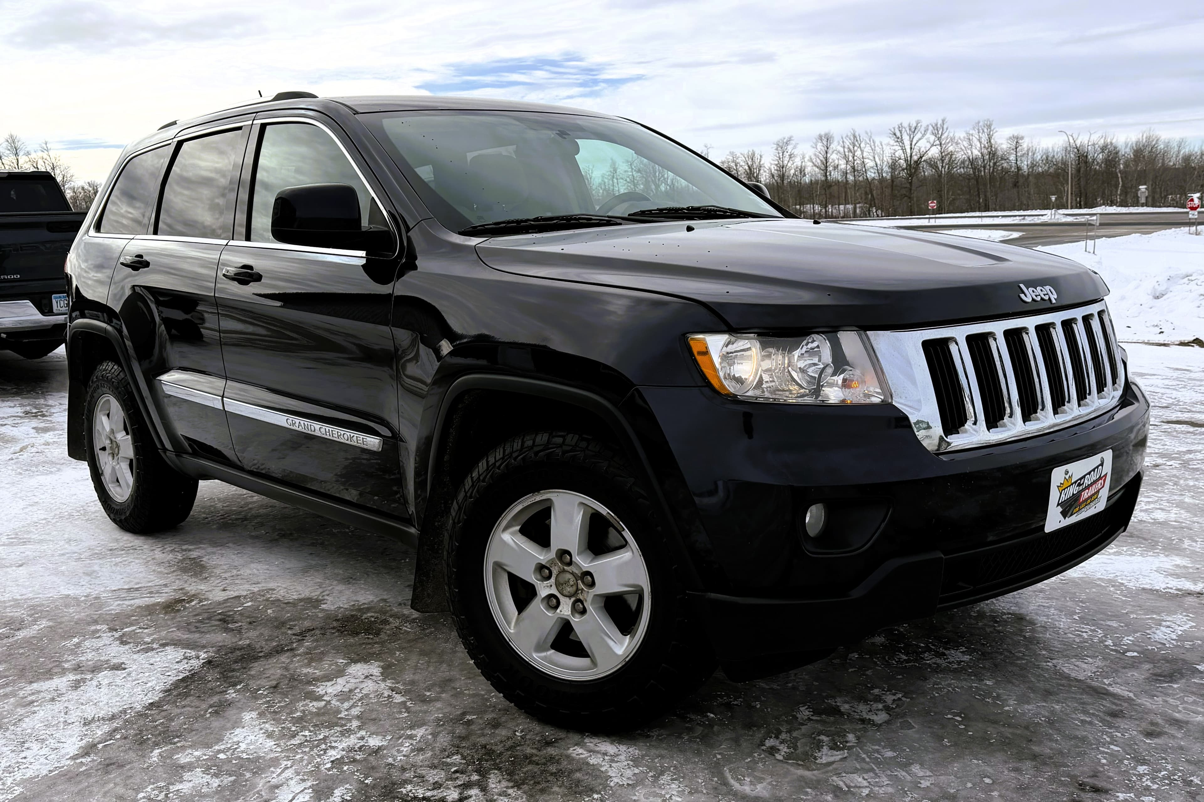 2011 Jeep Grand Cherokee view 2