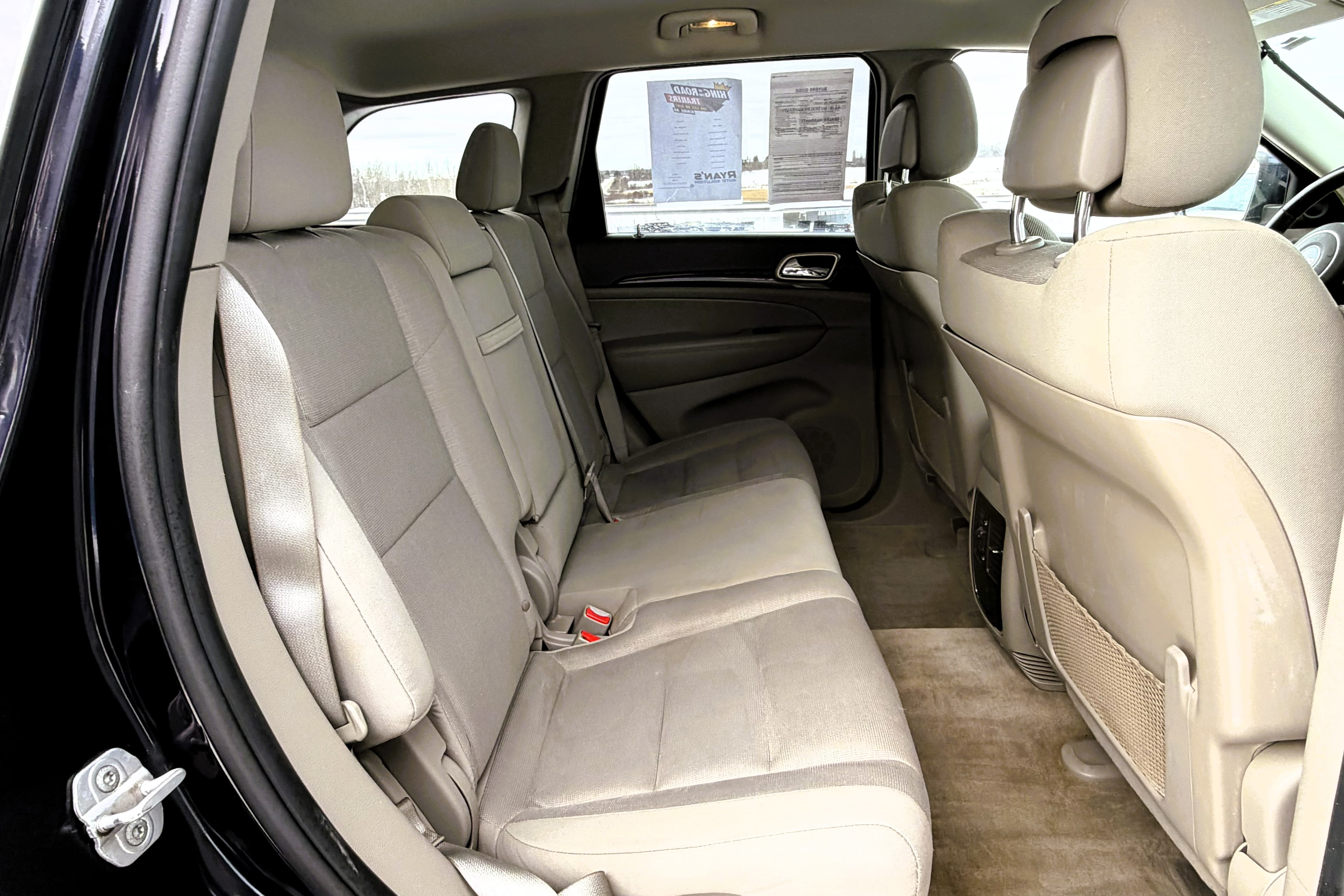 2011 Jeep Grand Cherokee view 14