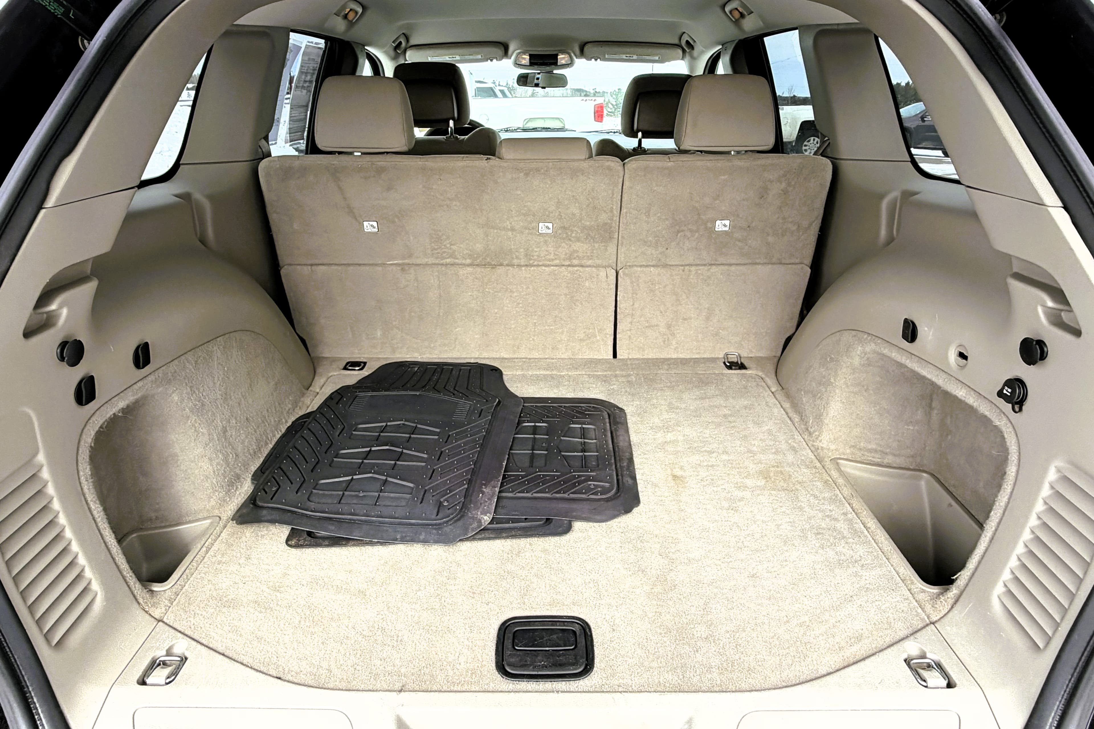 2011 Jeep Grand Cherokee view 13