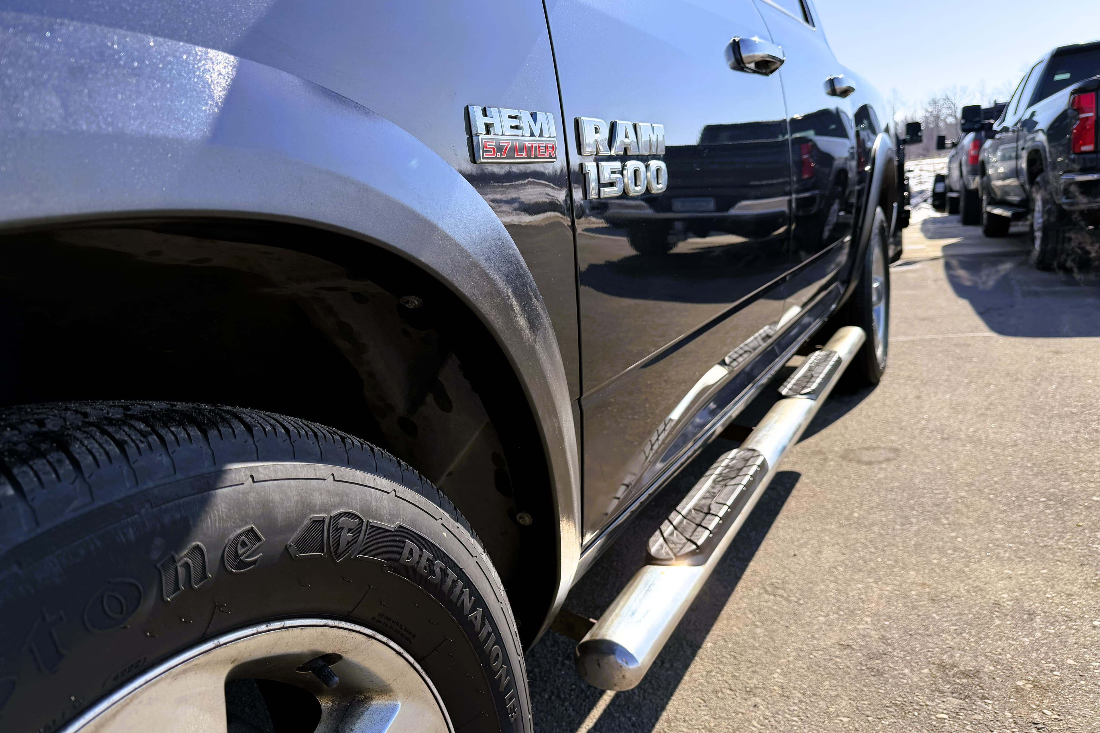 2013 Dodge Ram 1500 view 4
