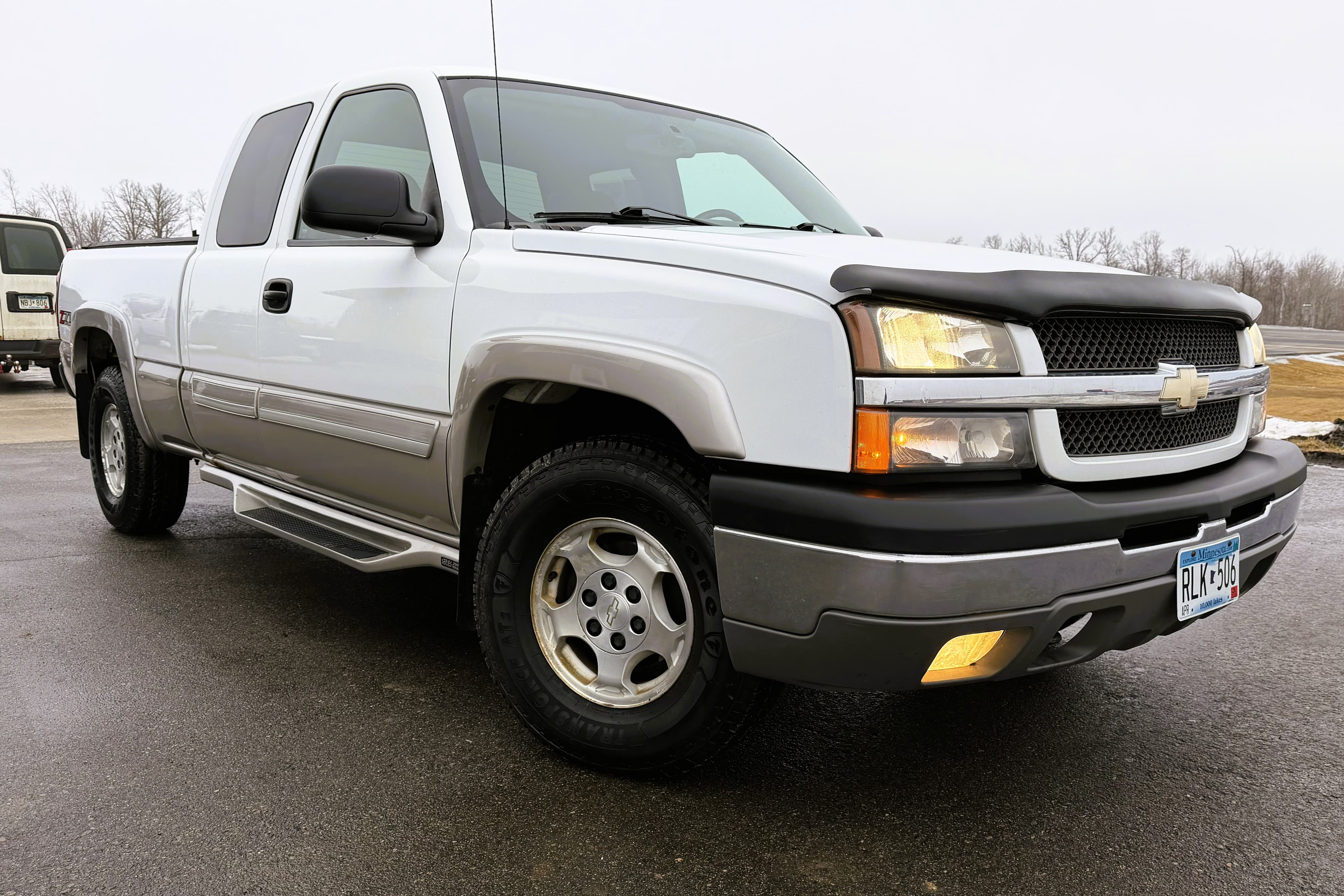 2004 Chevy Silverado 1500 view 2