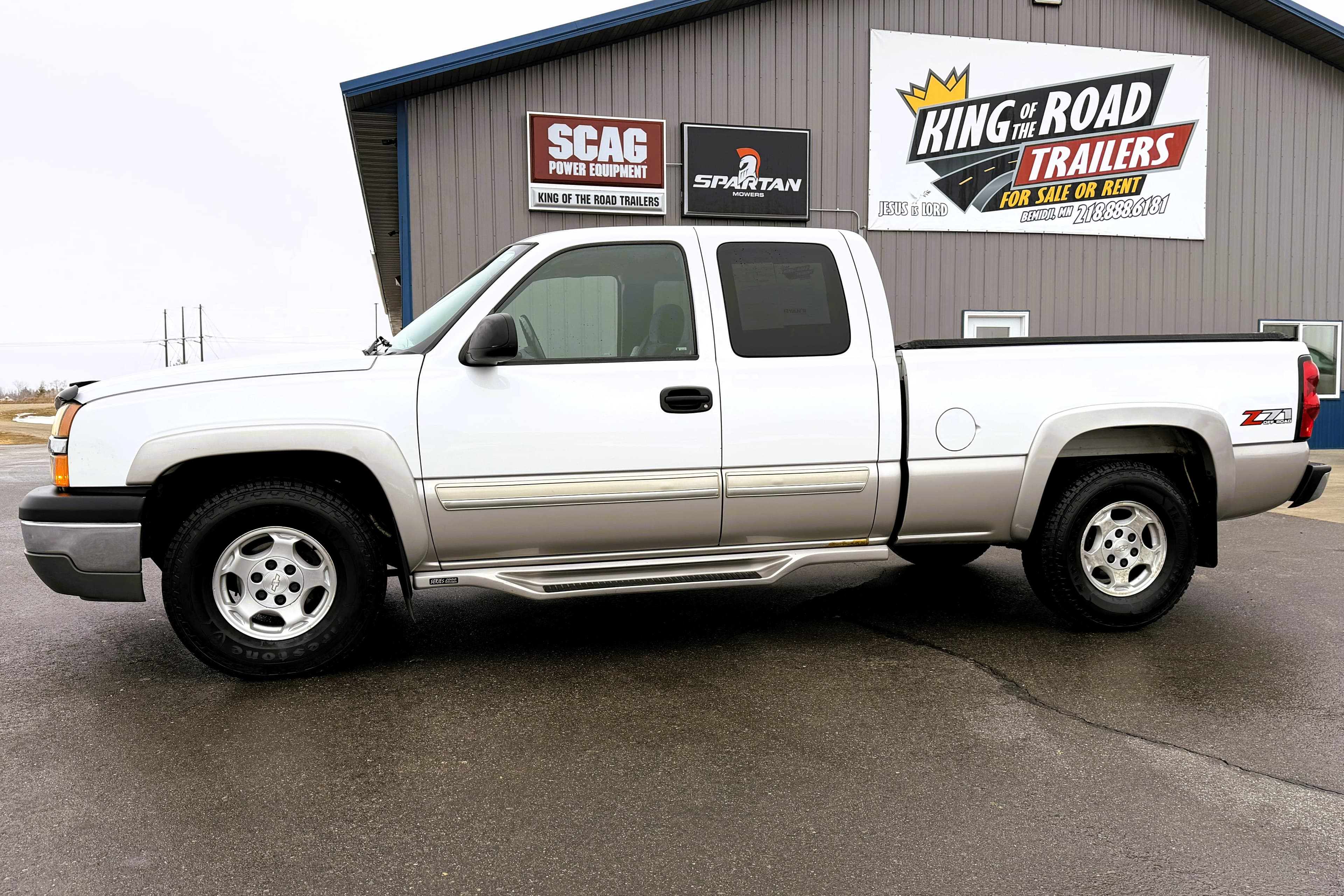 2004 Chevy Silverado 1500 view 4