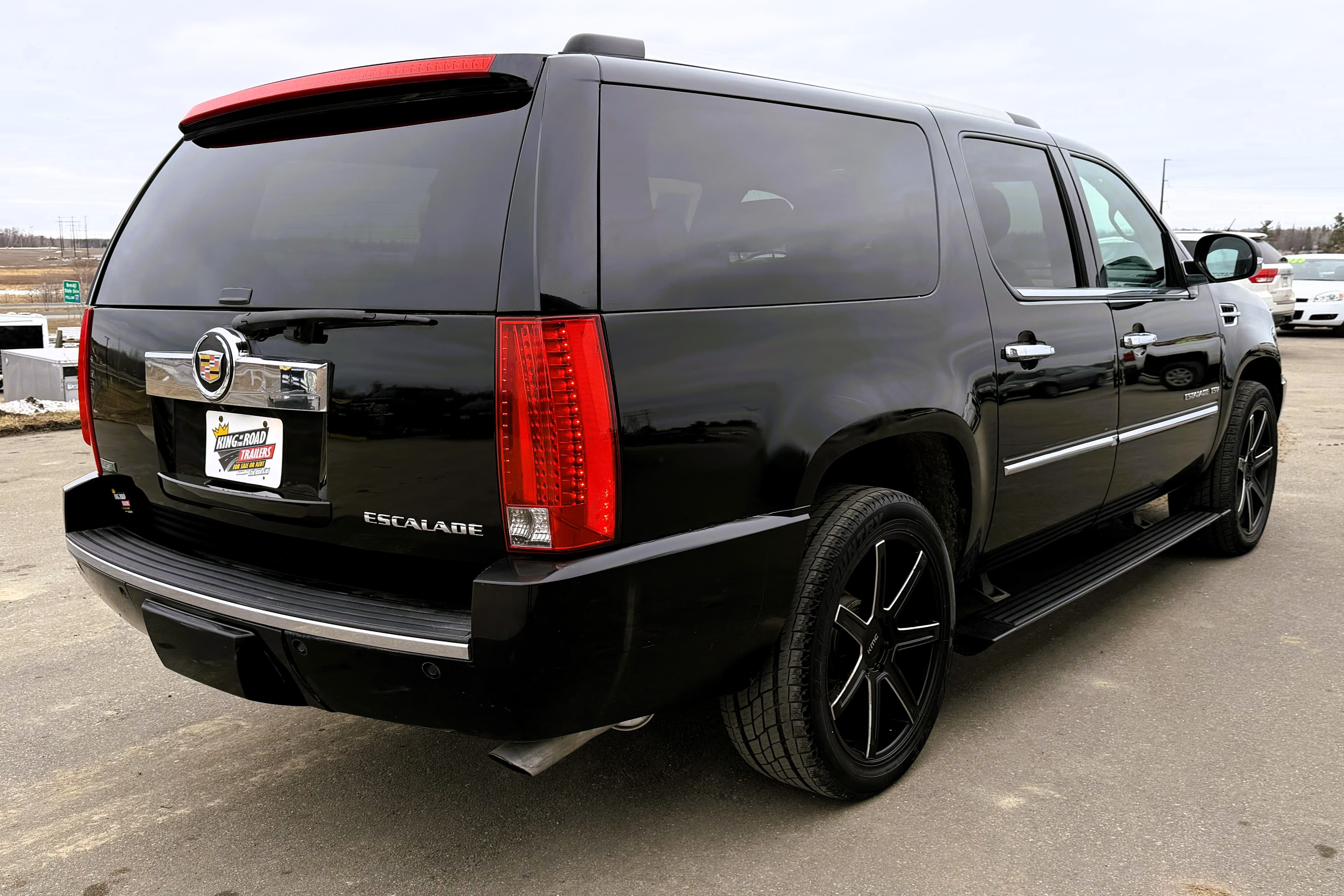 2011 Cadillac Escalade ESV view 7