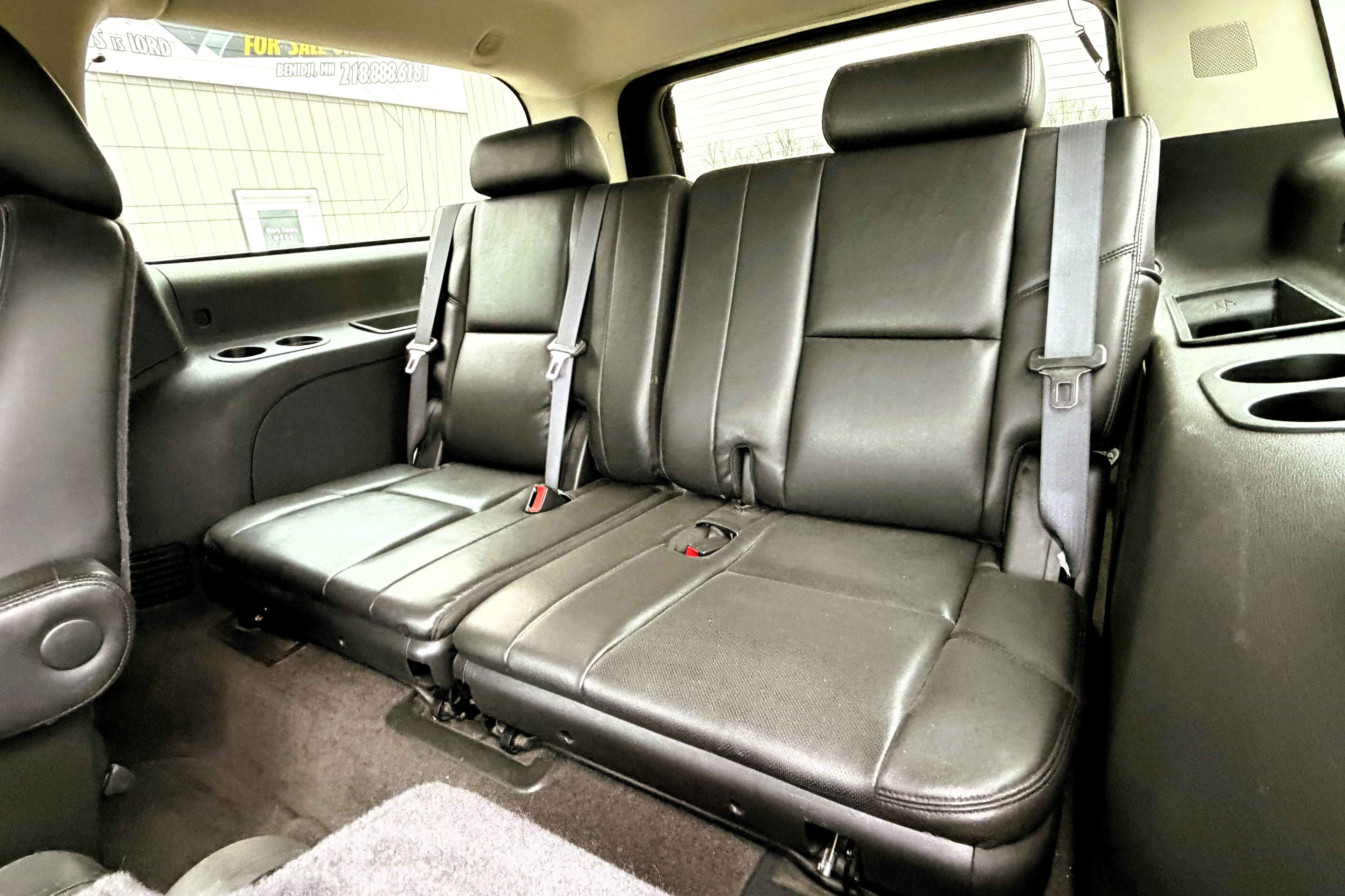 2011 Cadillac Escalade ESV view 14